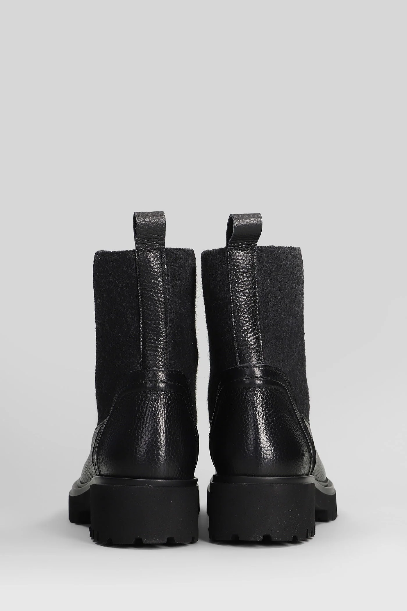 Combat boots in black leather - Image 4