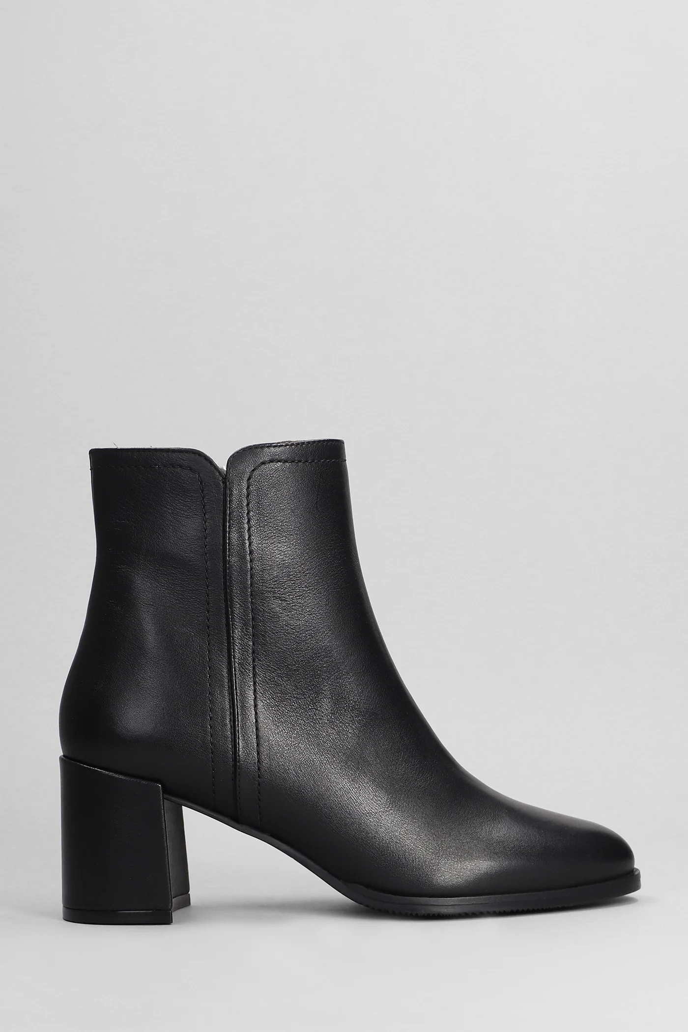 High heels Ankle boots in black leather