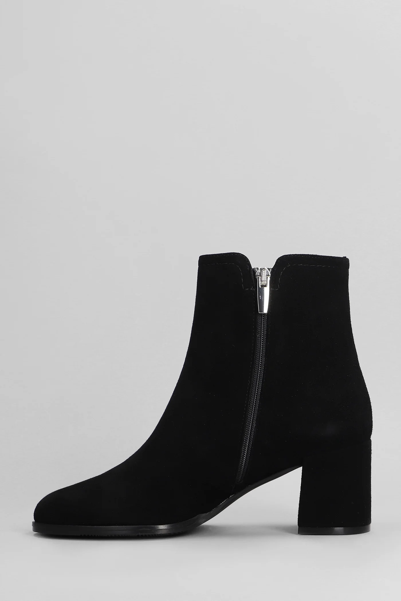 High heels Ankle boots in black suede - Image 3