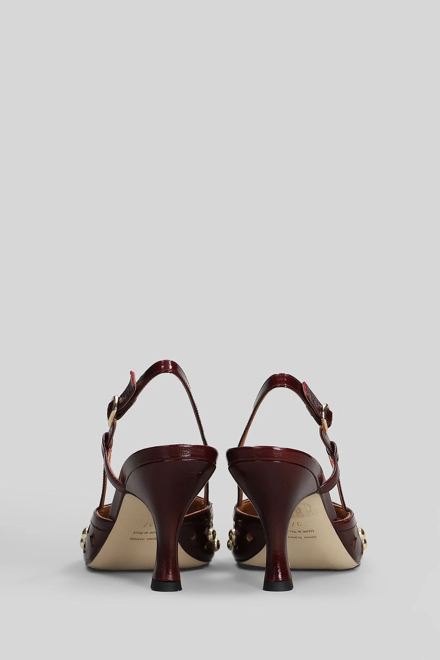 Pumps in bordeaux leather - Image 4