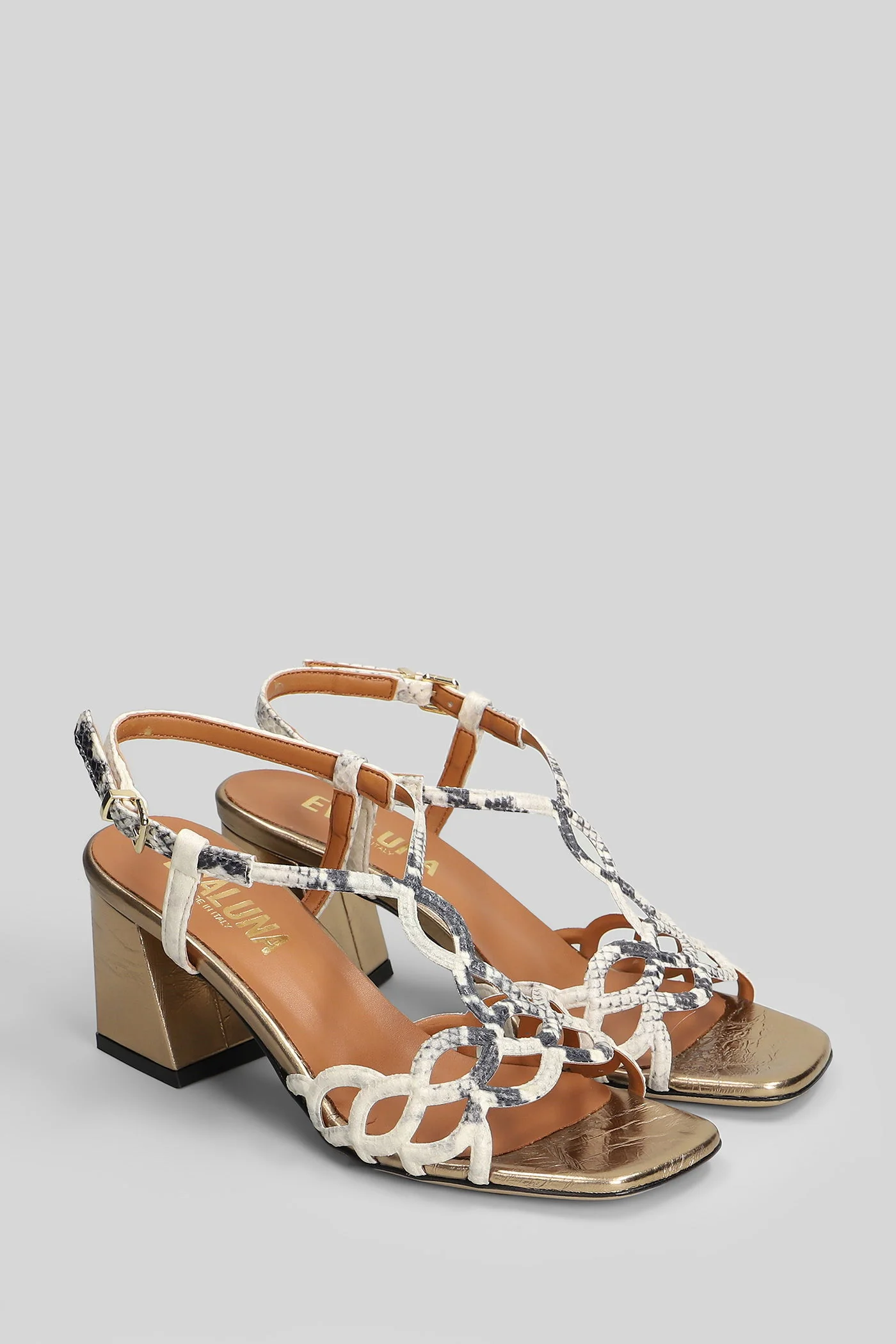 Sandals in beige leather - Image 57