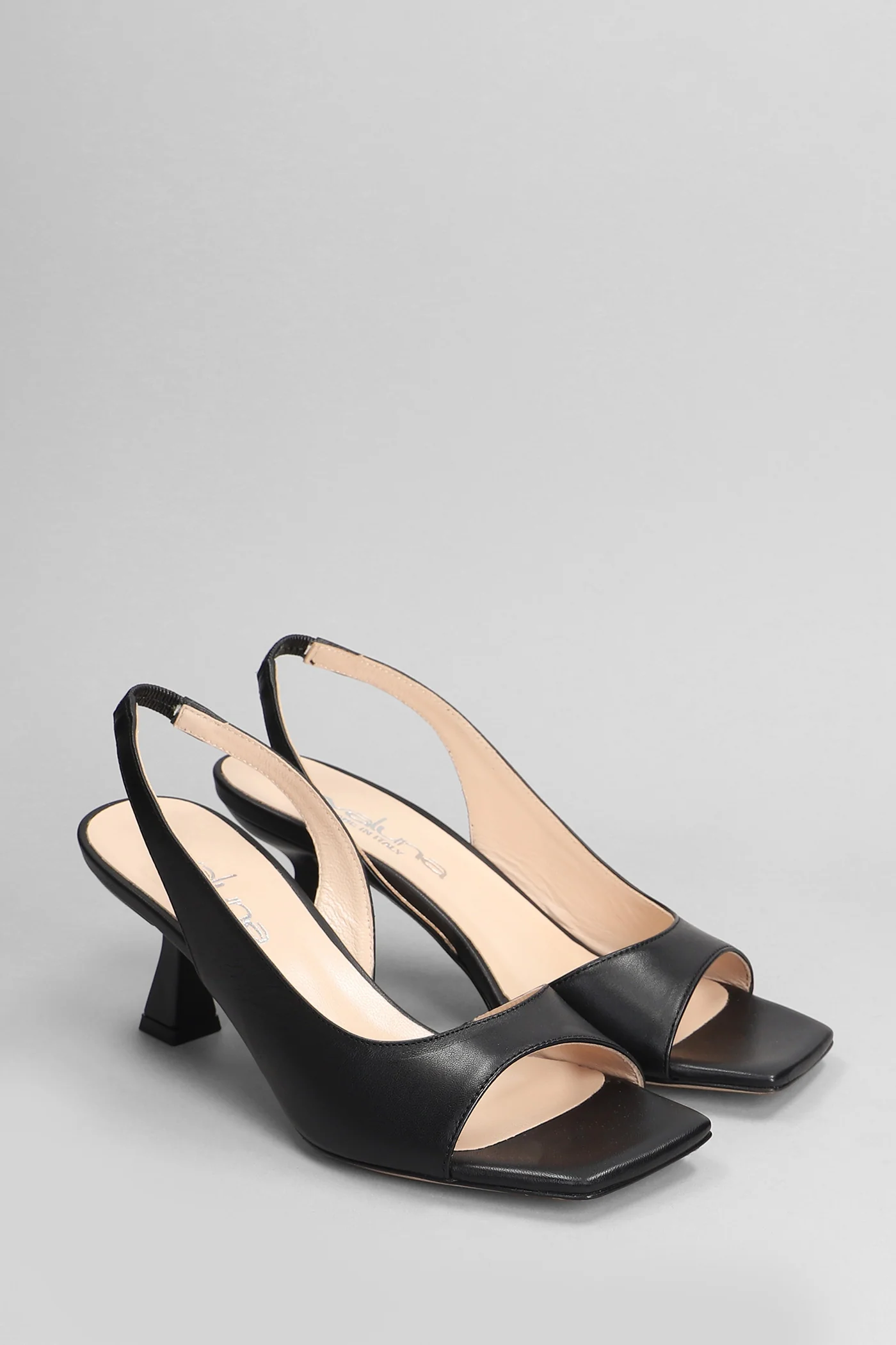 Sandals in black leather - Image 2