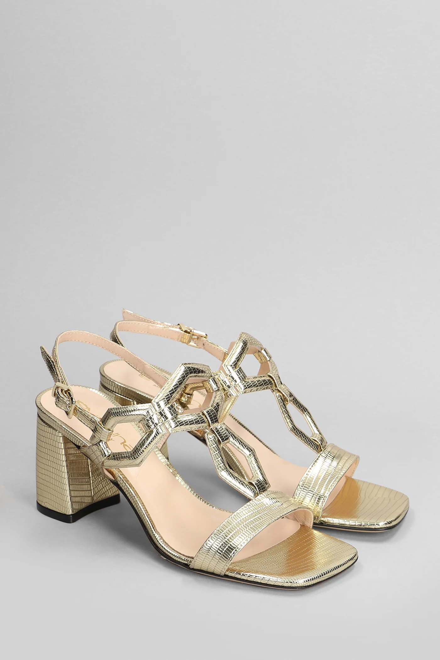 Sandals in platinum leather - Image 2