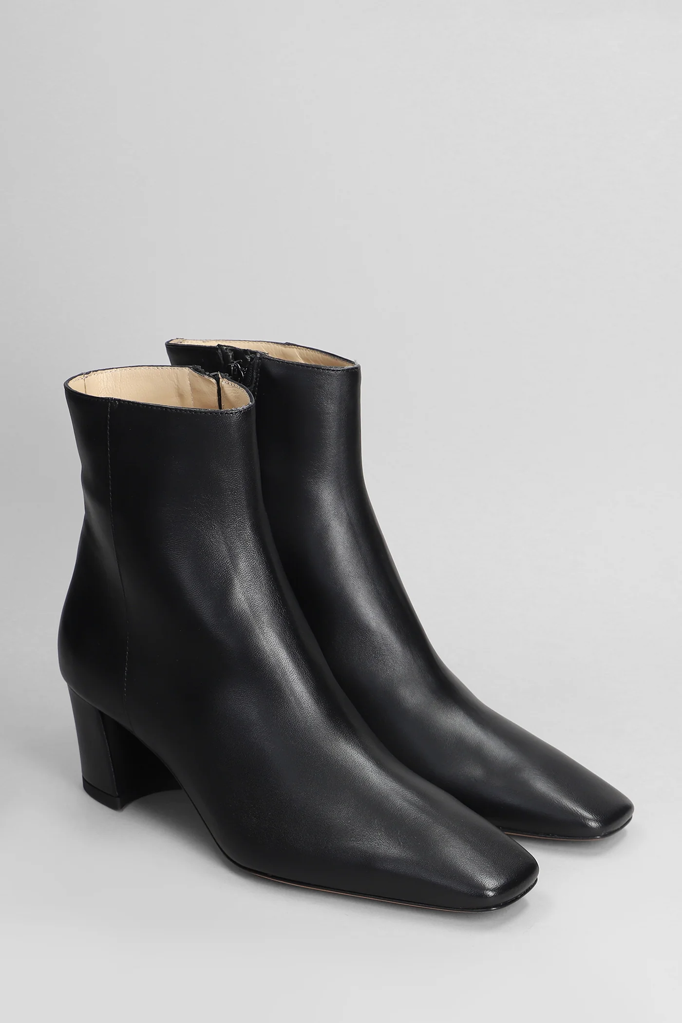 High heels Ankle boots in black leather - Image 2