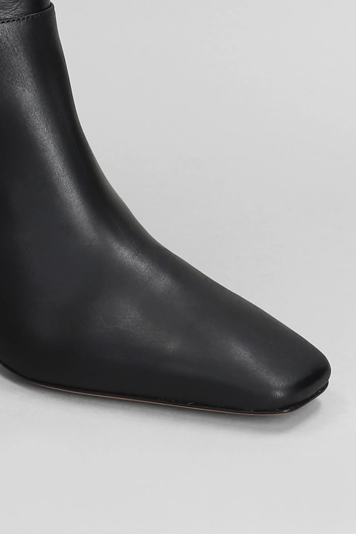 High heels boots in black leather - Image 5