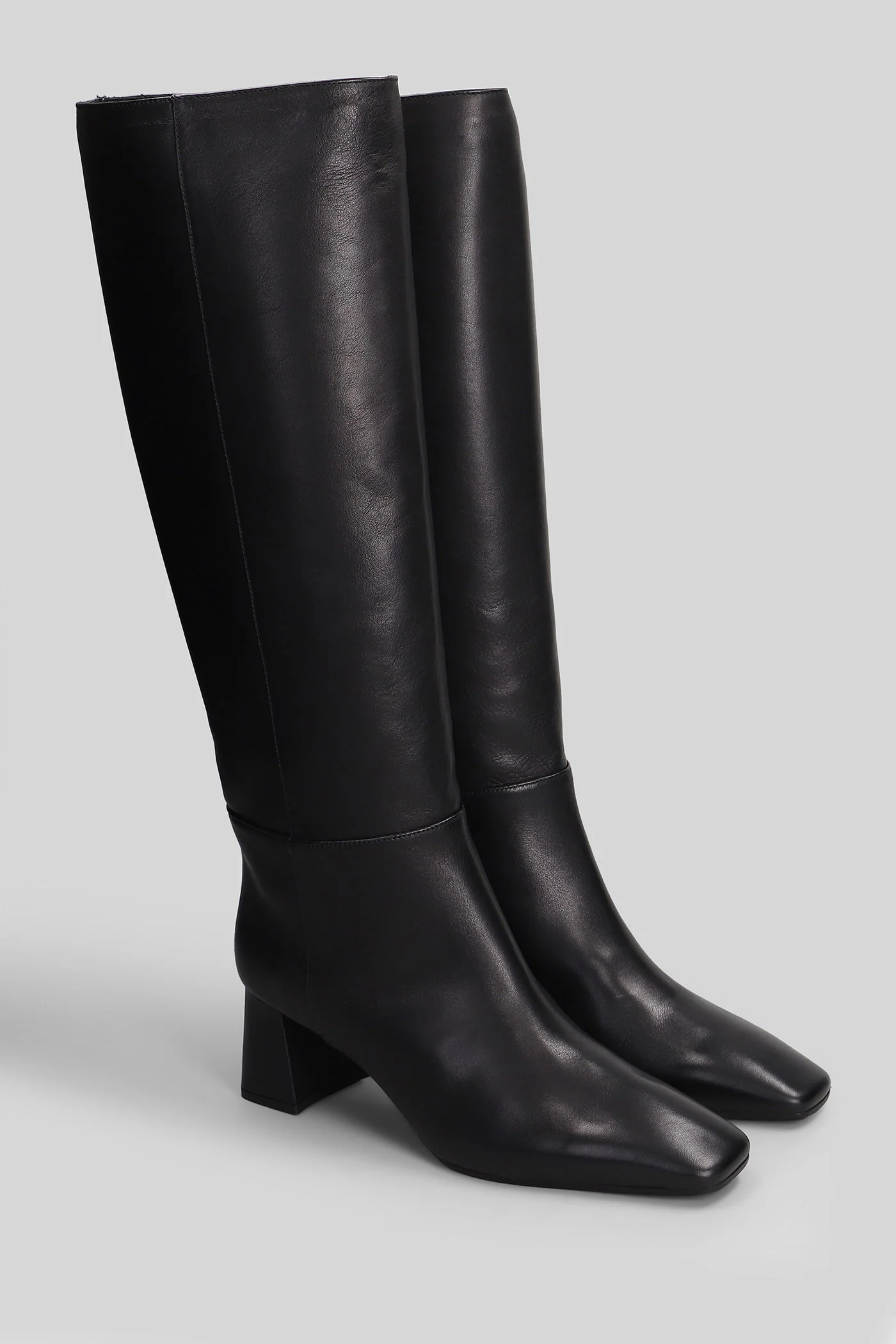 High heels boots in black leather - Image 2