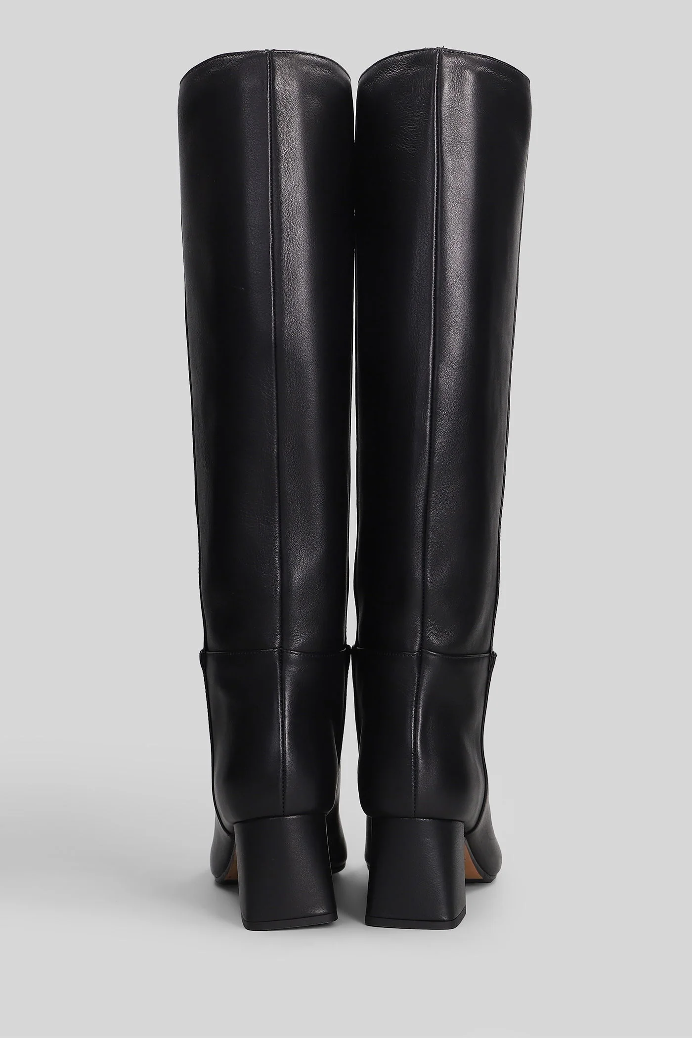 High heels boots in black leather - Image 4