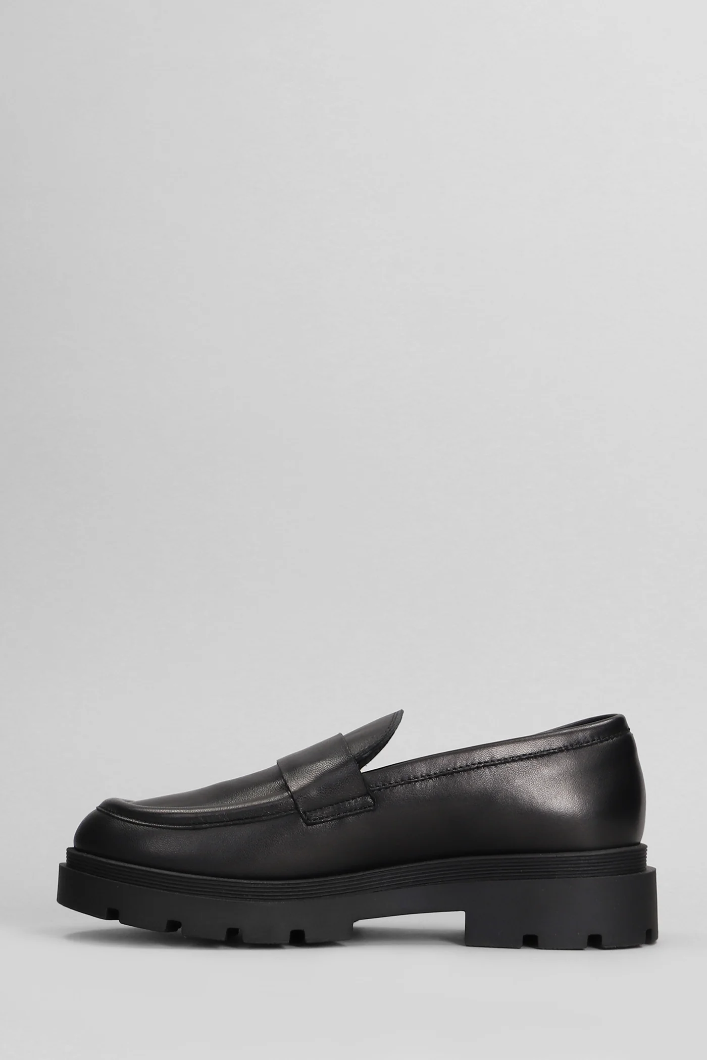 Loafers in black leather - Image 3