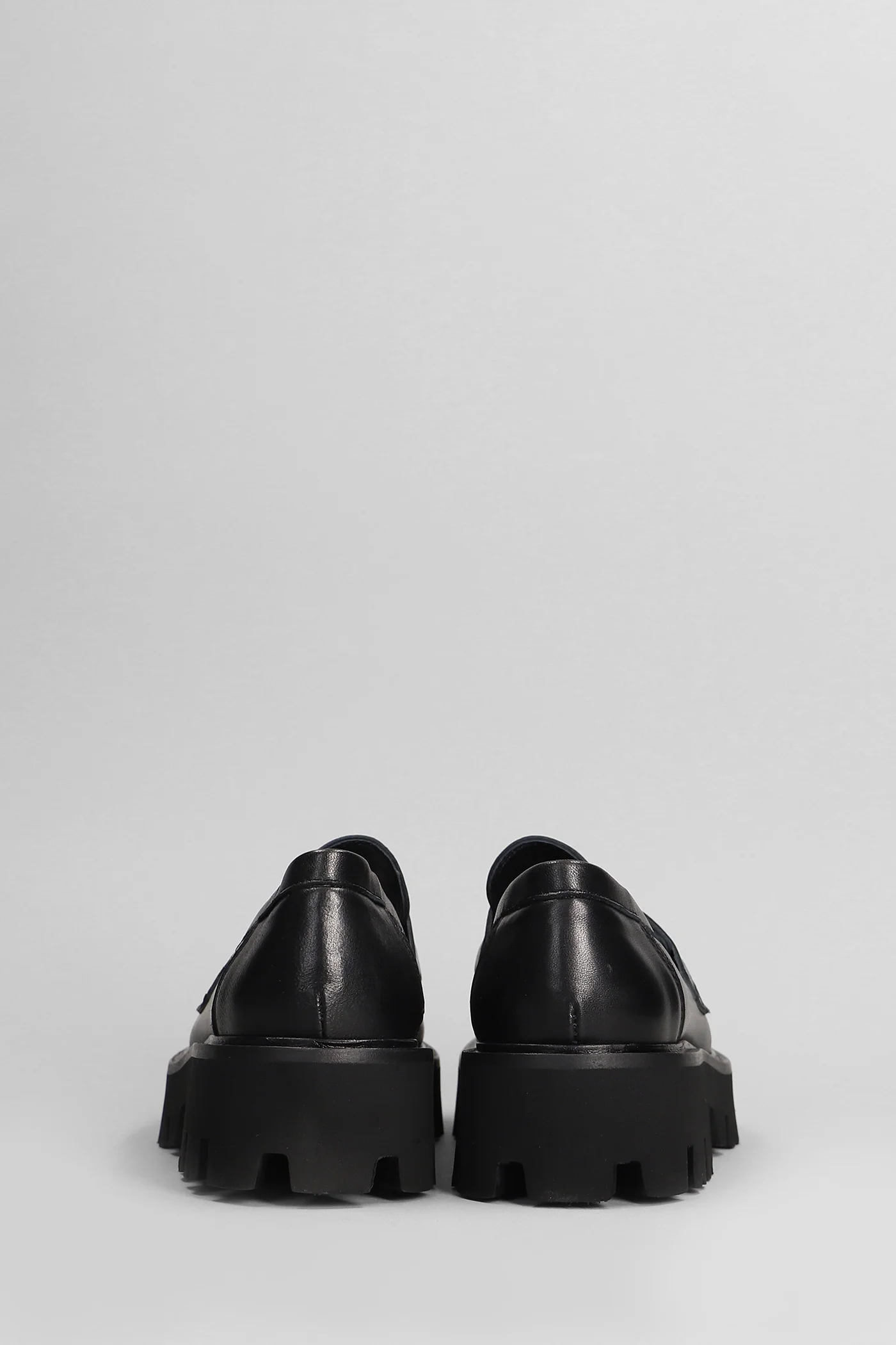 Loafers in black leather - Image 4