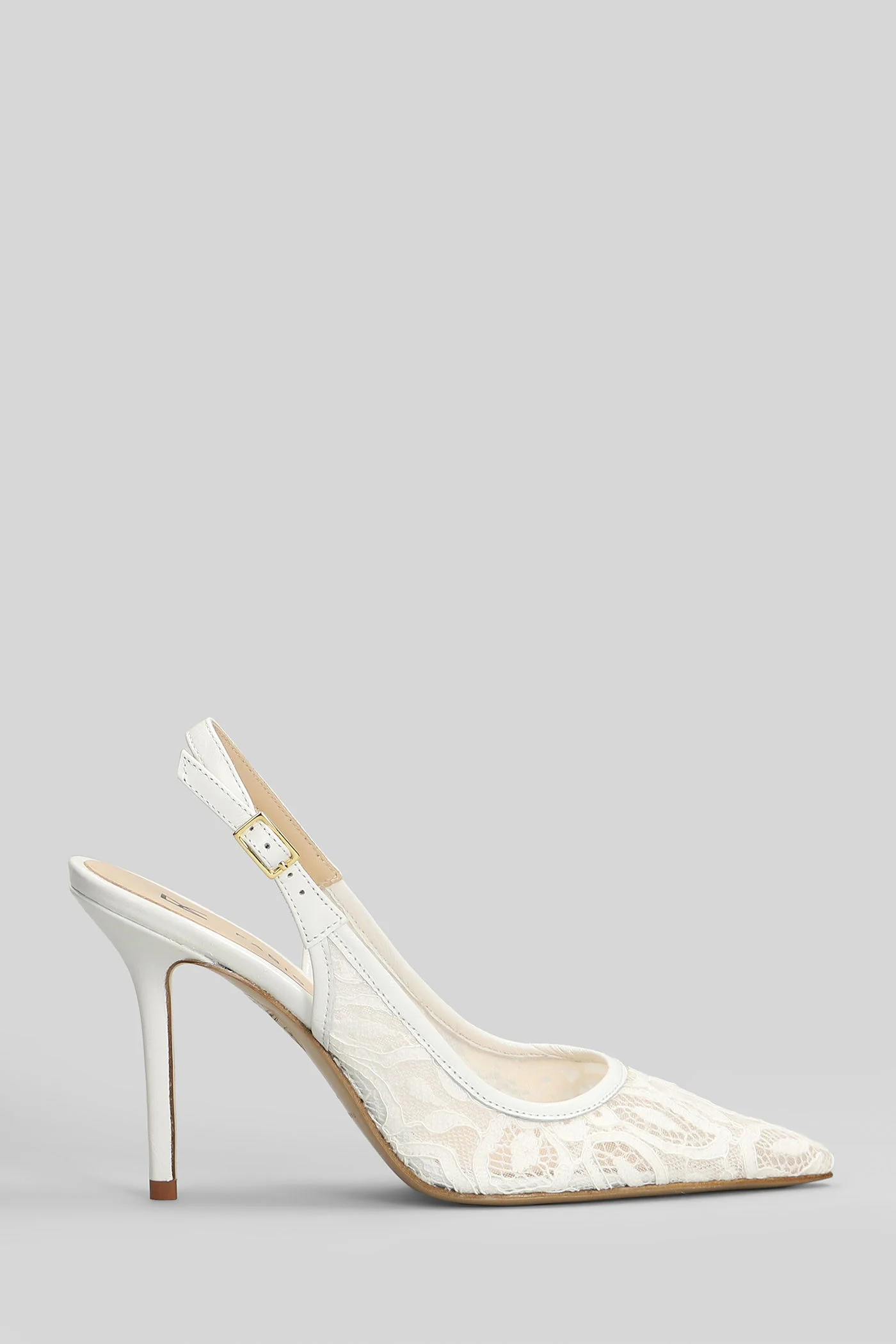 Pumps in white leather and fabric