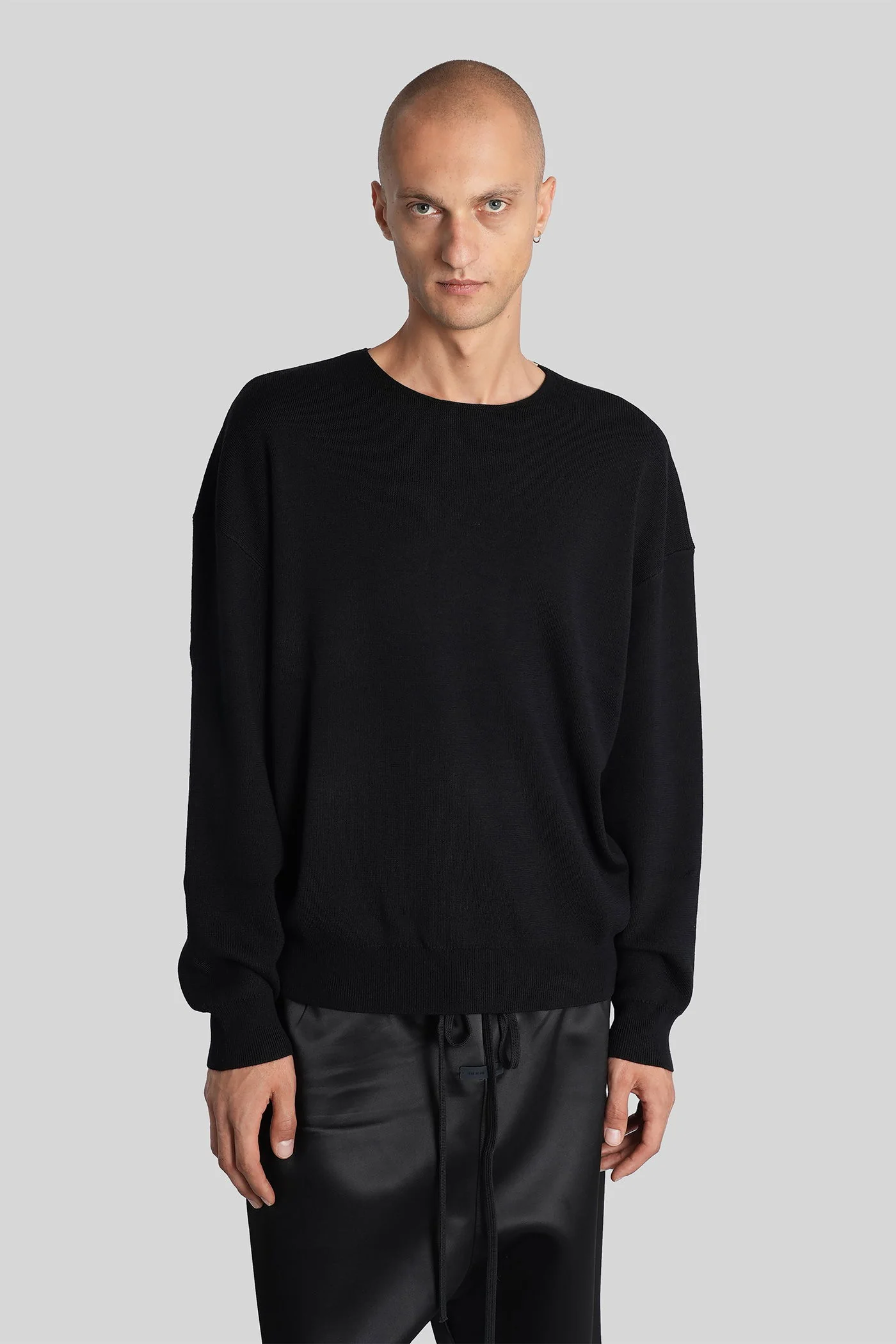 Knitwear in black wool