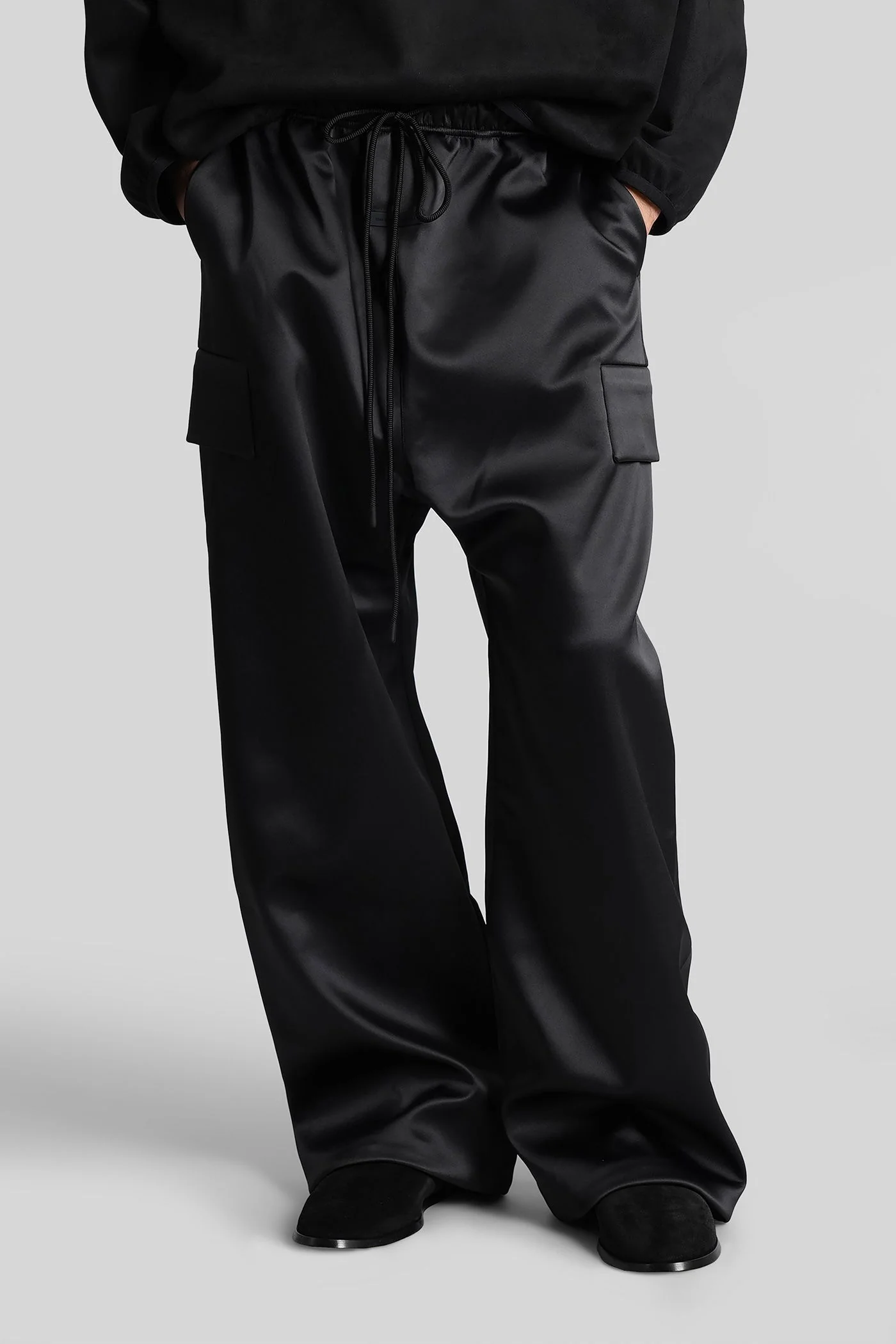Pants in black polyester