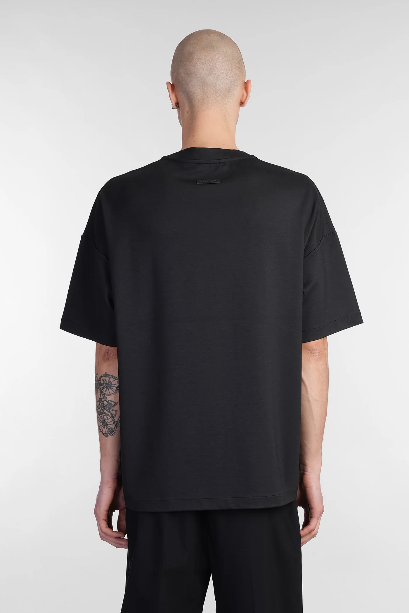 T-Shirt in black viscose - Image 2