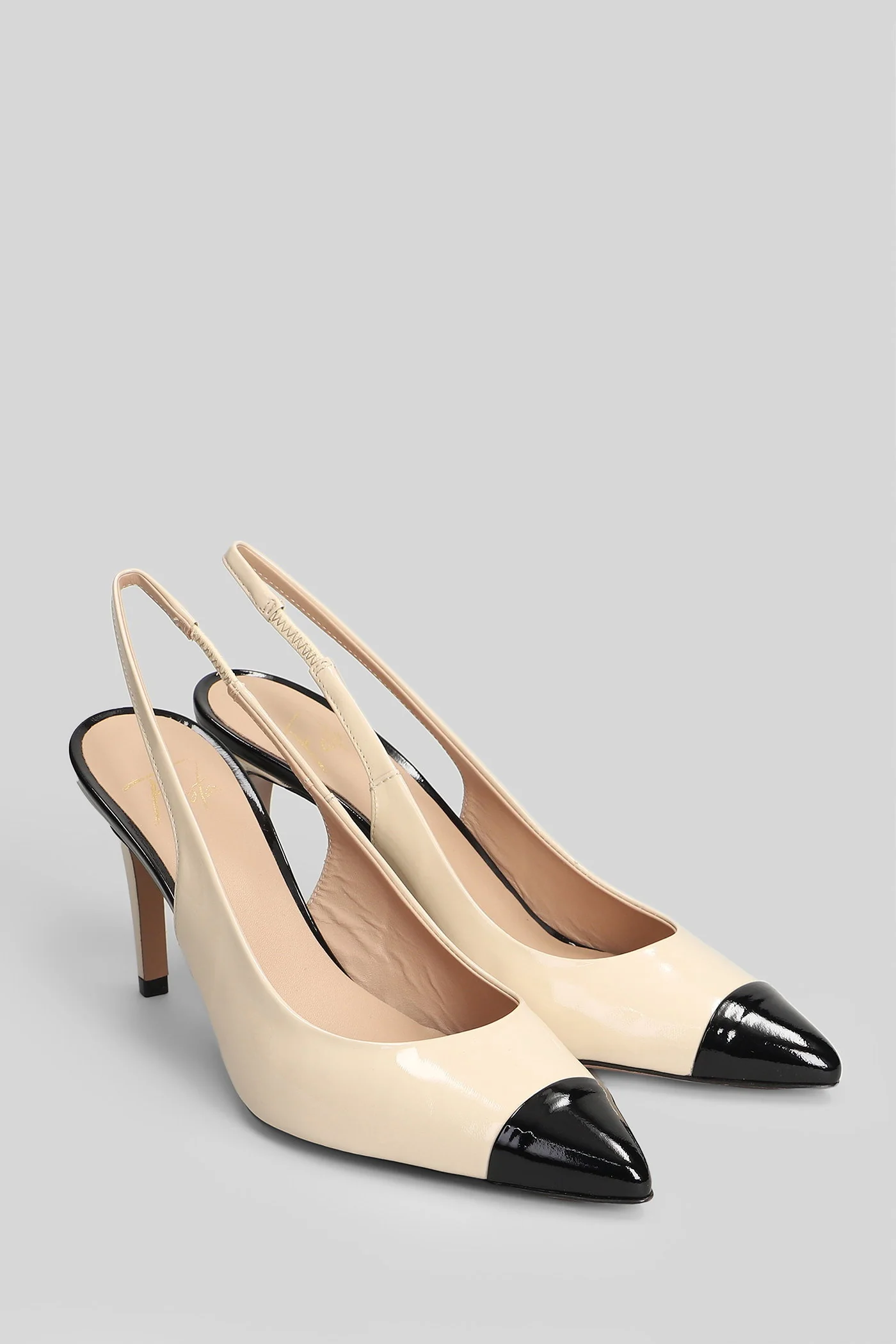 Clelia Pumps in beige patent leather - Image 2