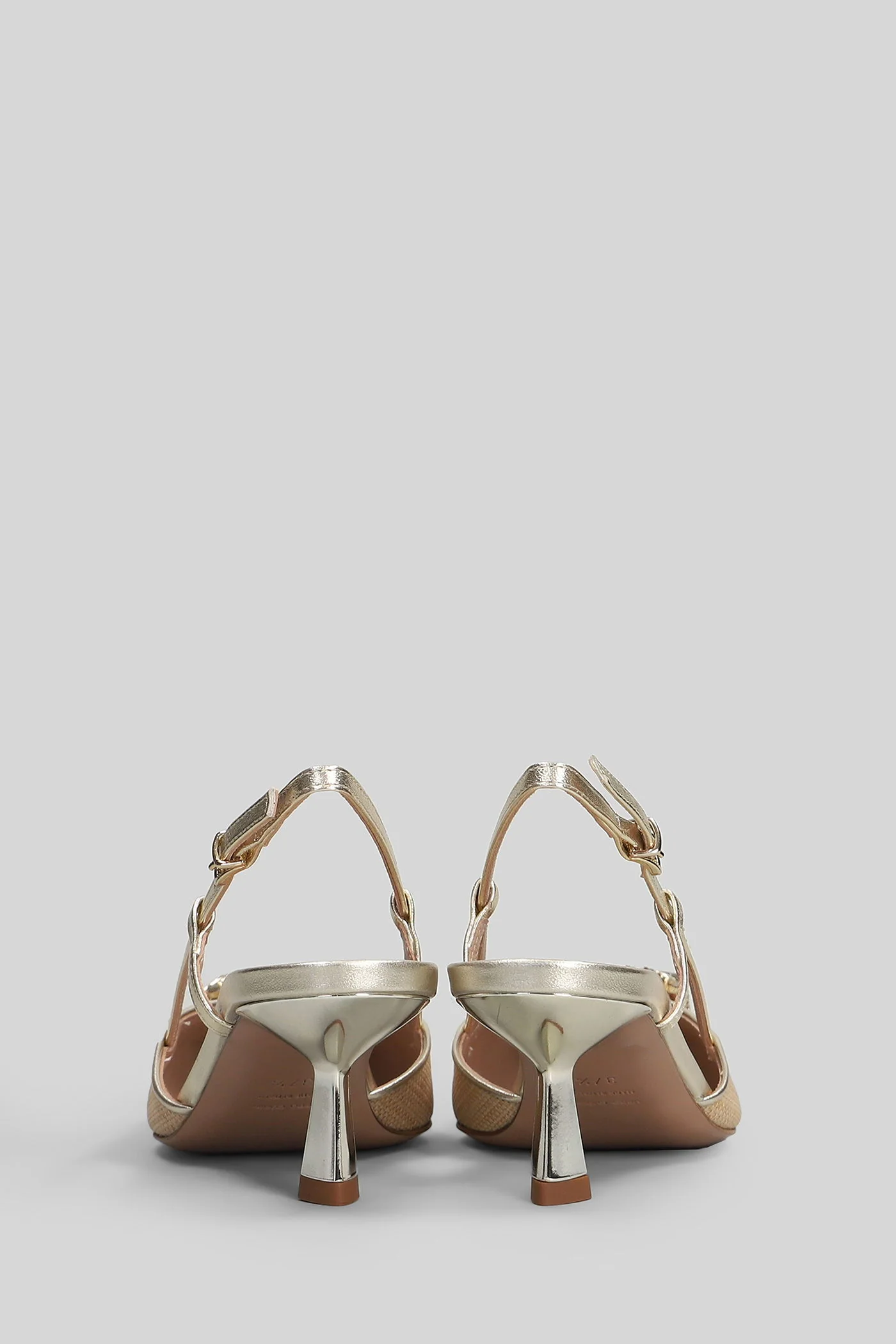 Julien Pumps in beige leather and fabric - Image 4
