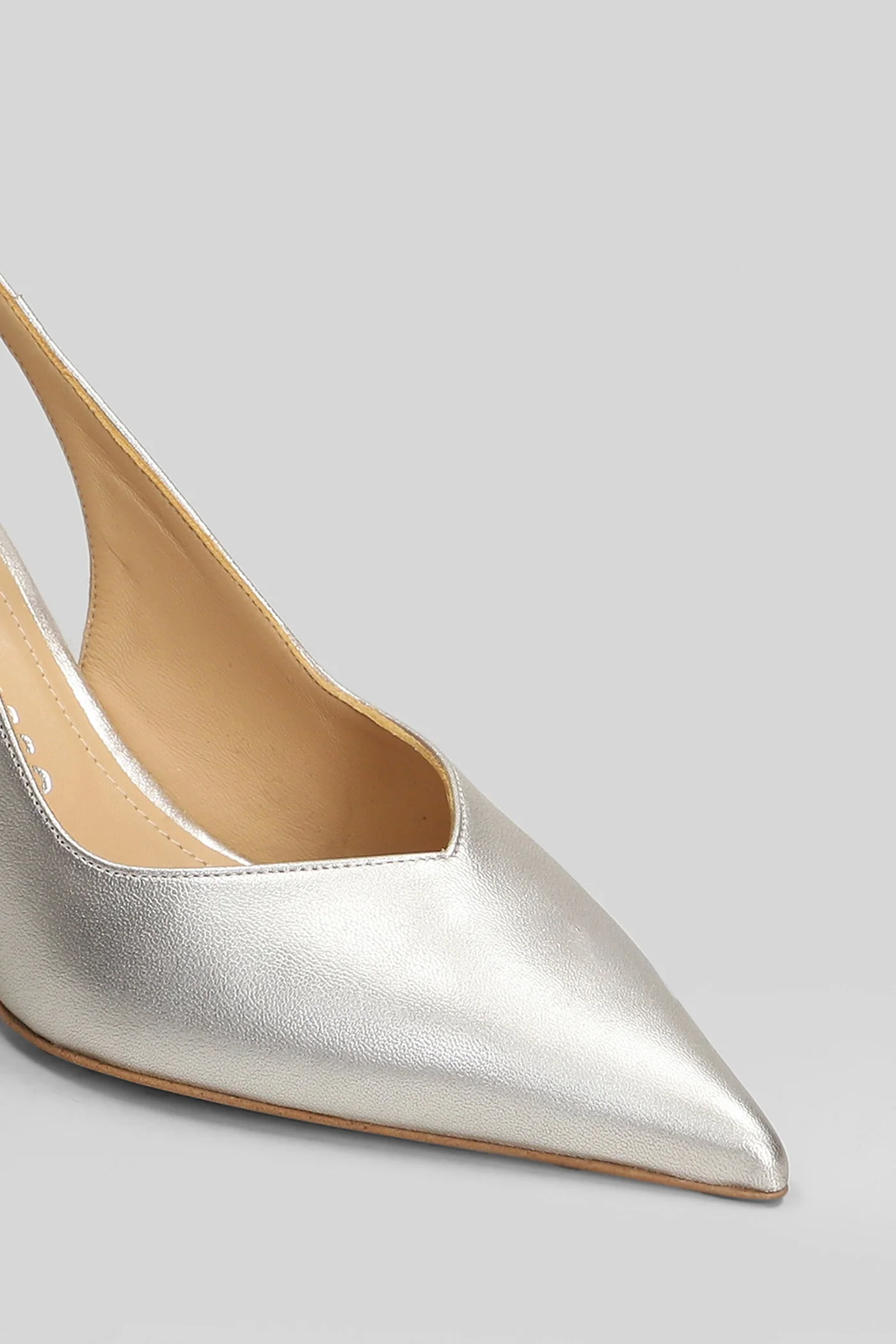 Pumps in platinum leather - Image 5