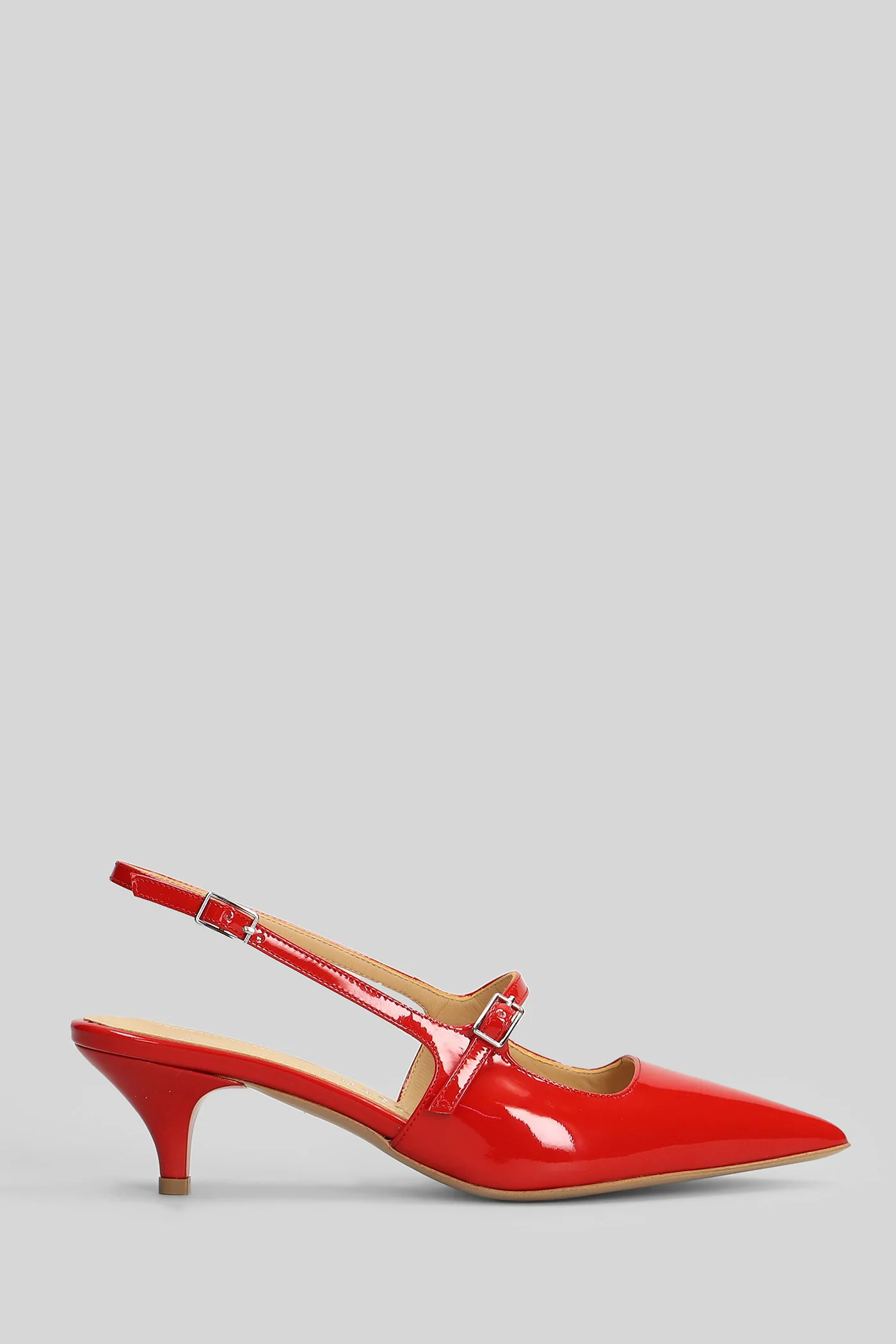 Pumps in red patent leather
