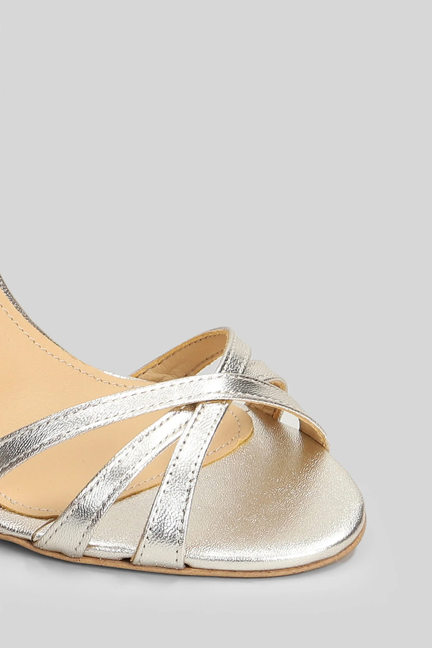 Sandals in platinum leather - Image 5