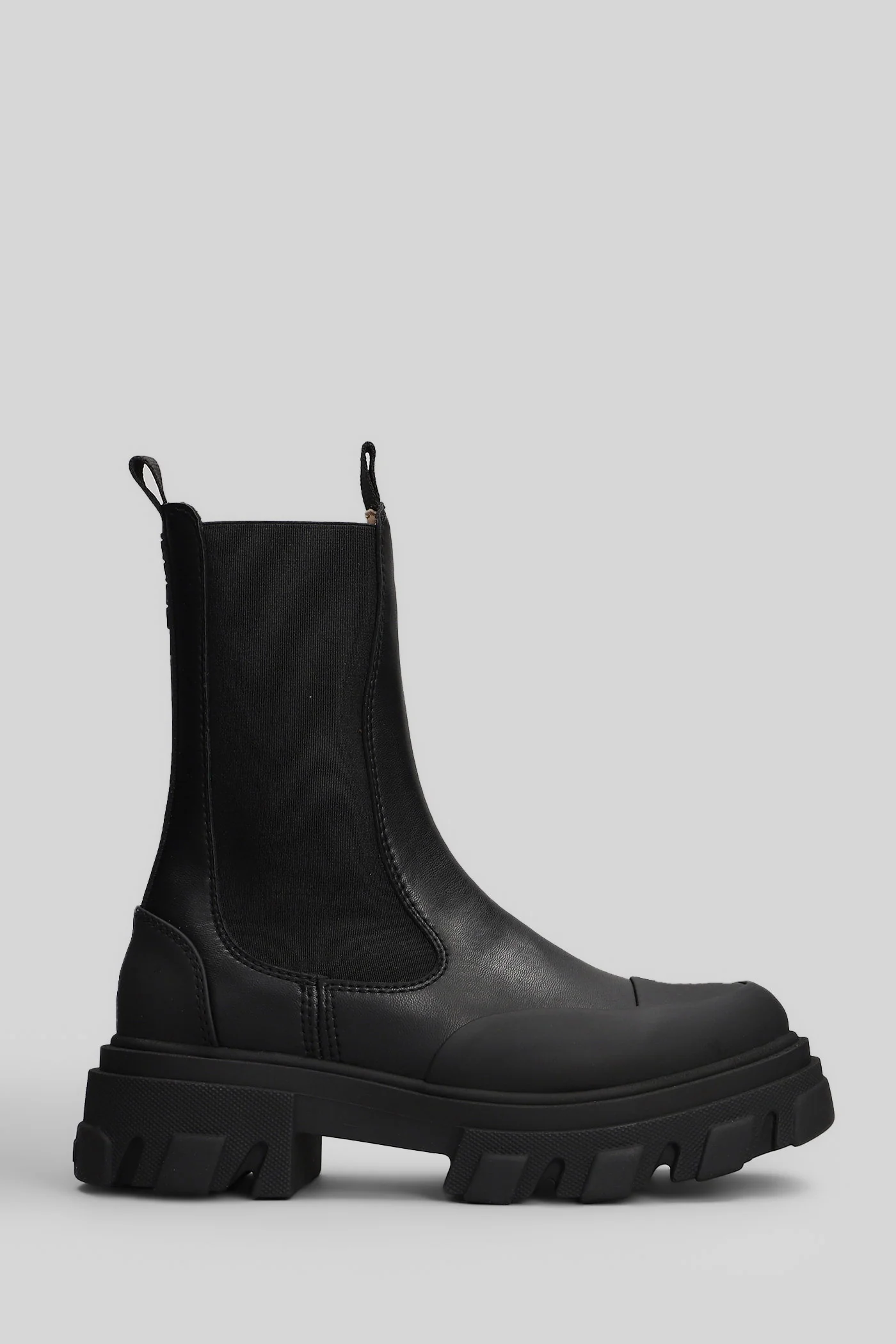 Combat boots in black faux leather