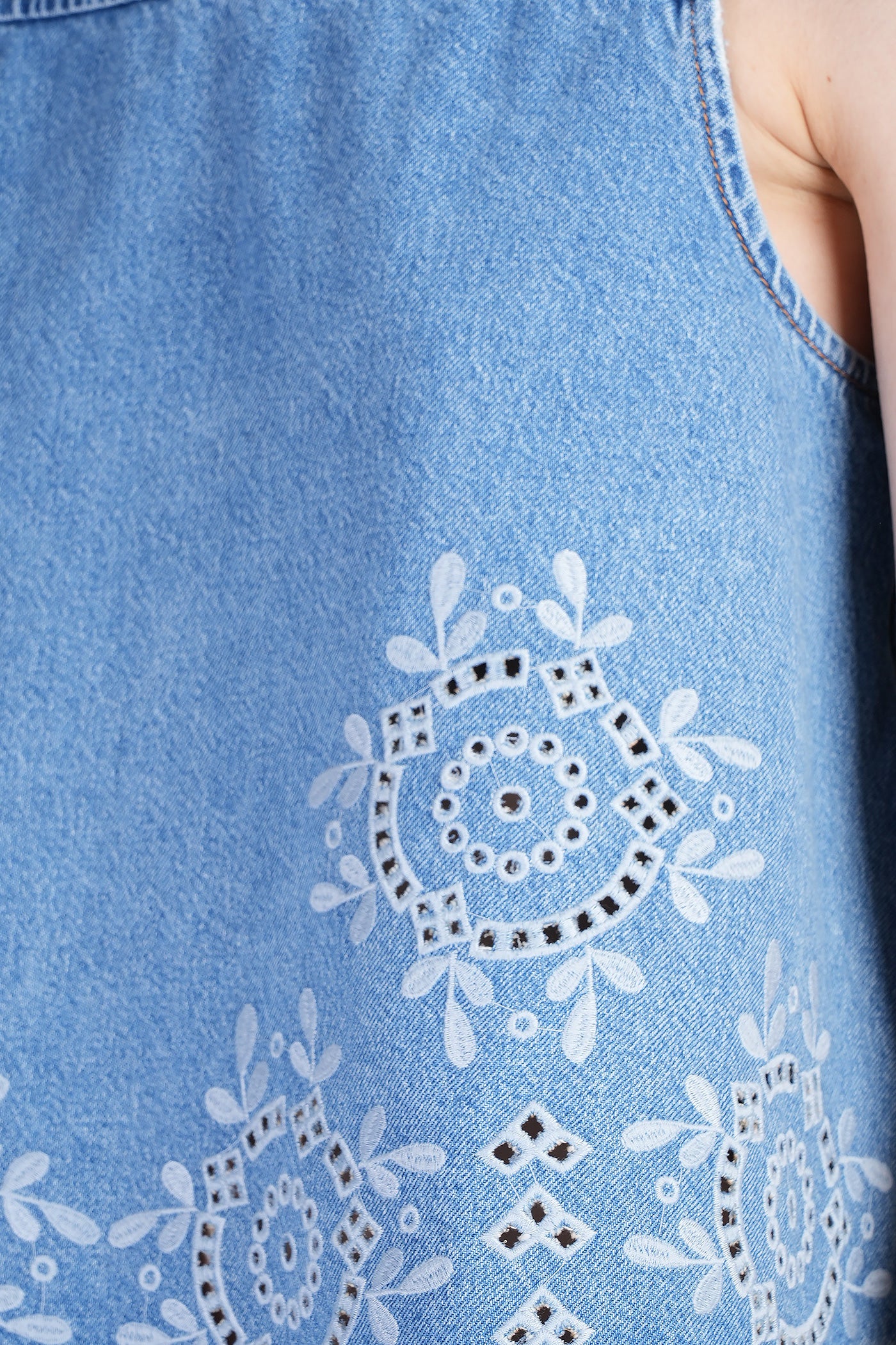 Topwear in blue cotton - Image 5