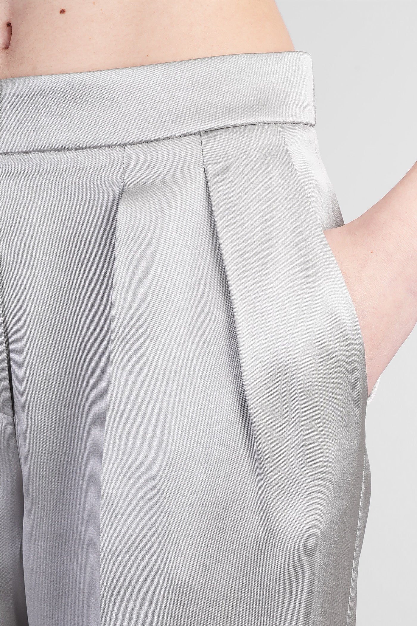 Pants in grey silk - Image 5