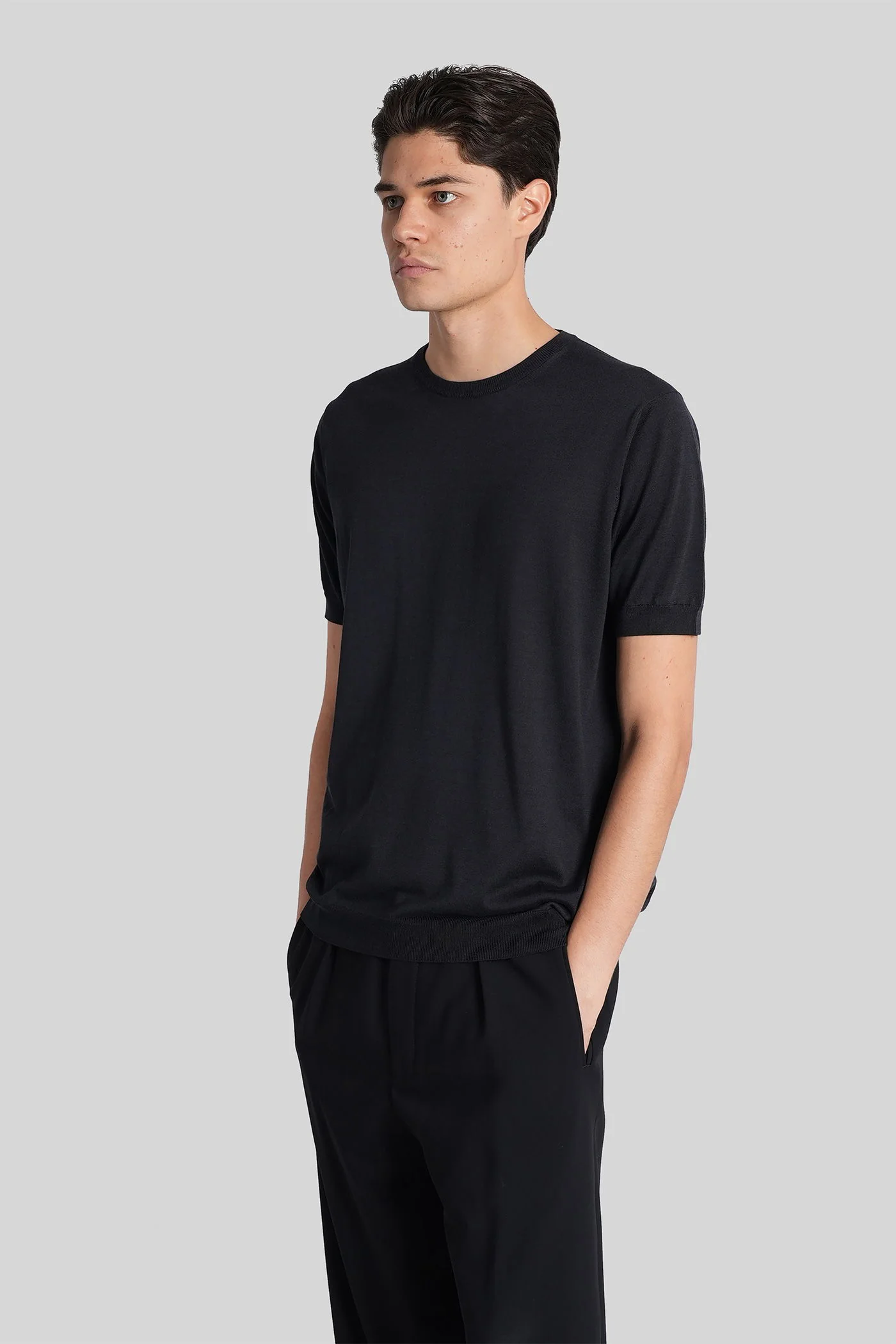 T-Shirt in blue silk - Image 4