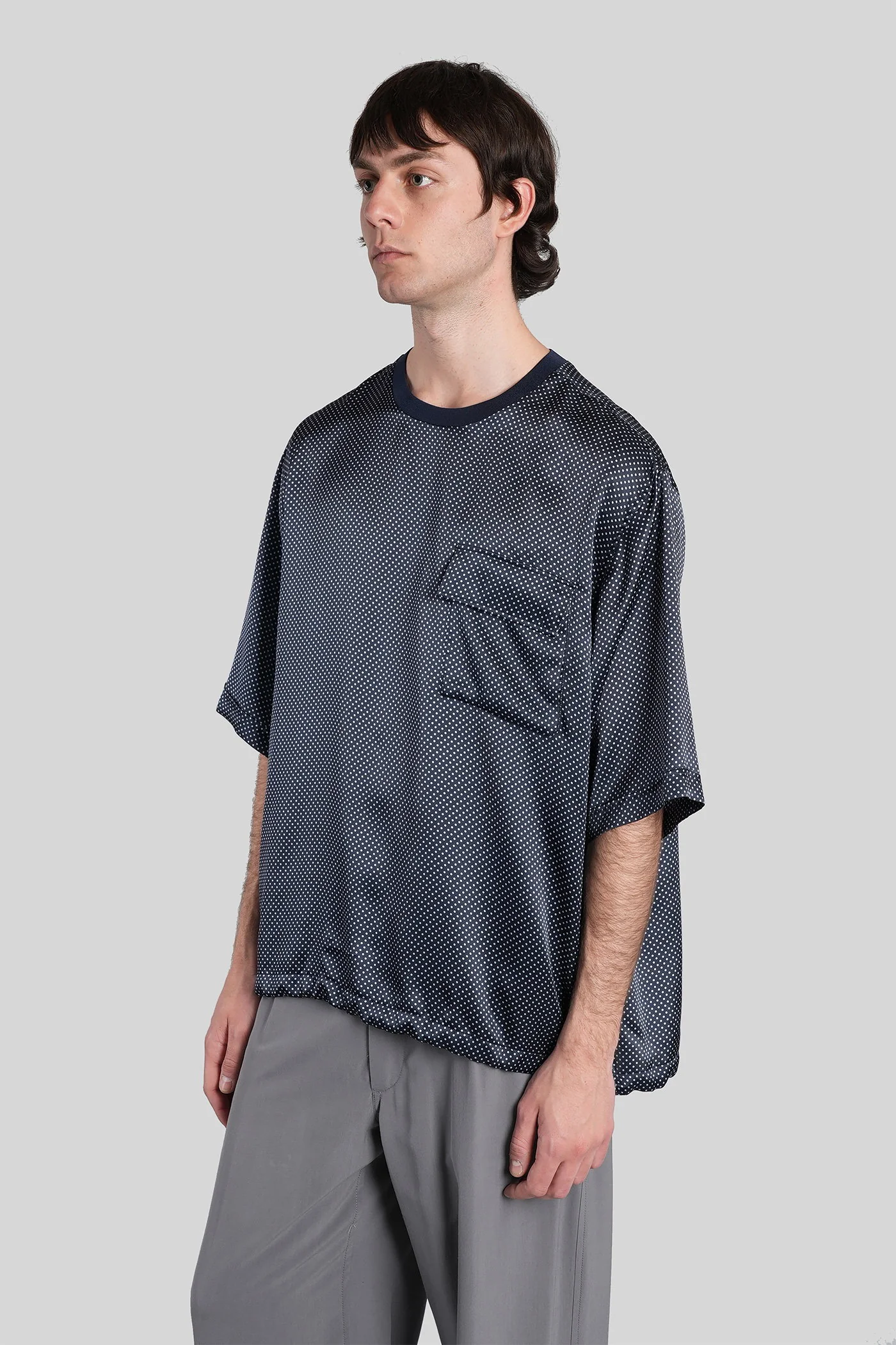 T-Shirt in blue silk - Image 4