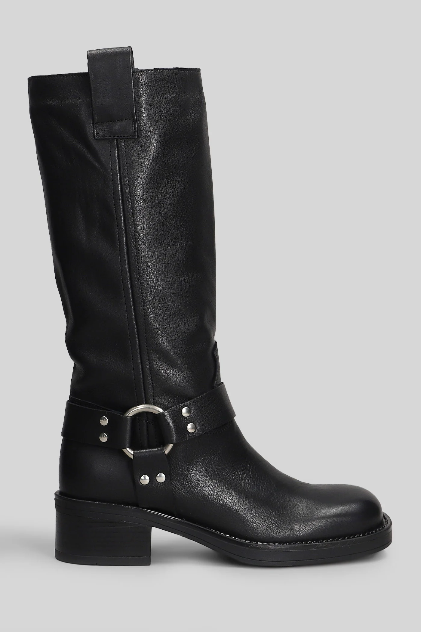 Blackpool low heels boots in black leather