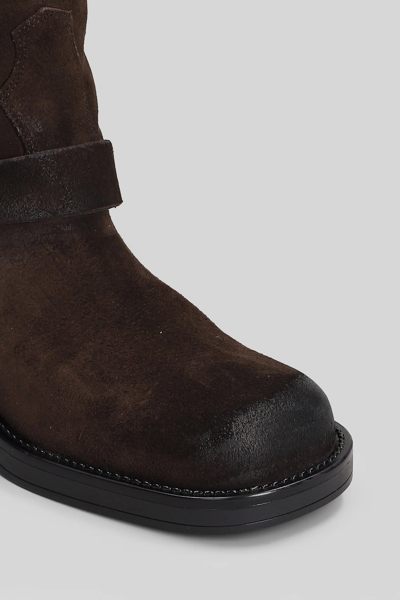 Blackpool low heels boots in dark brown suede - Image 5