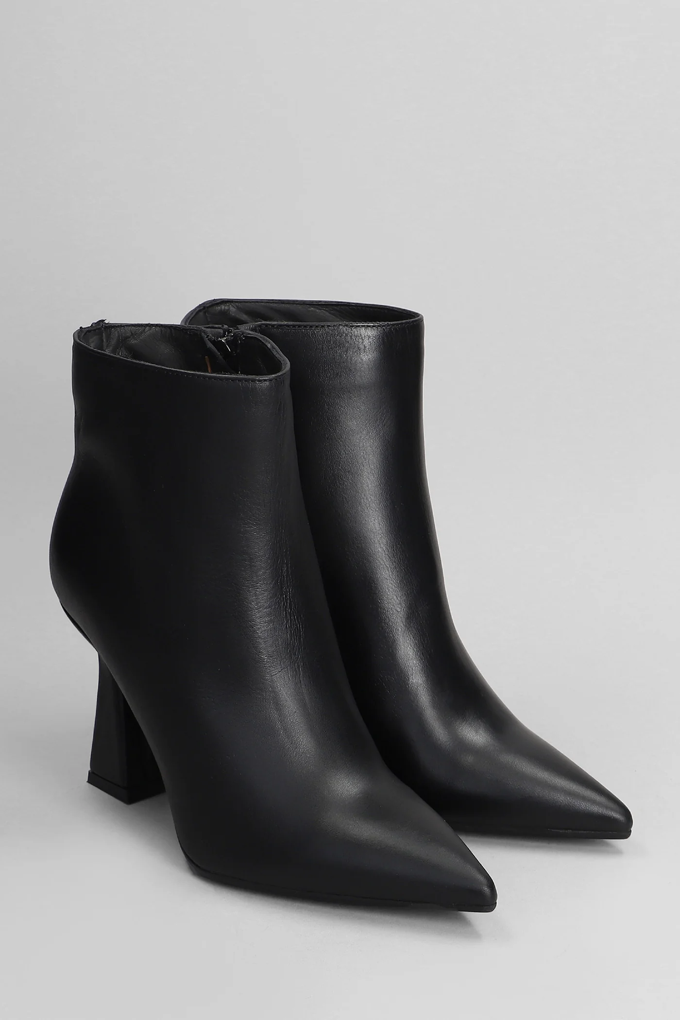 Giada High heels Ankle boots in black leather - Image 2