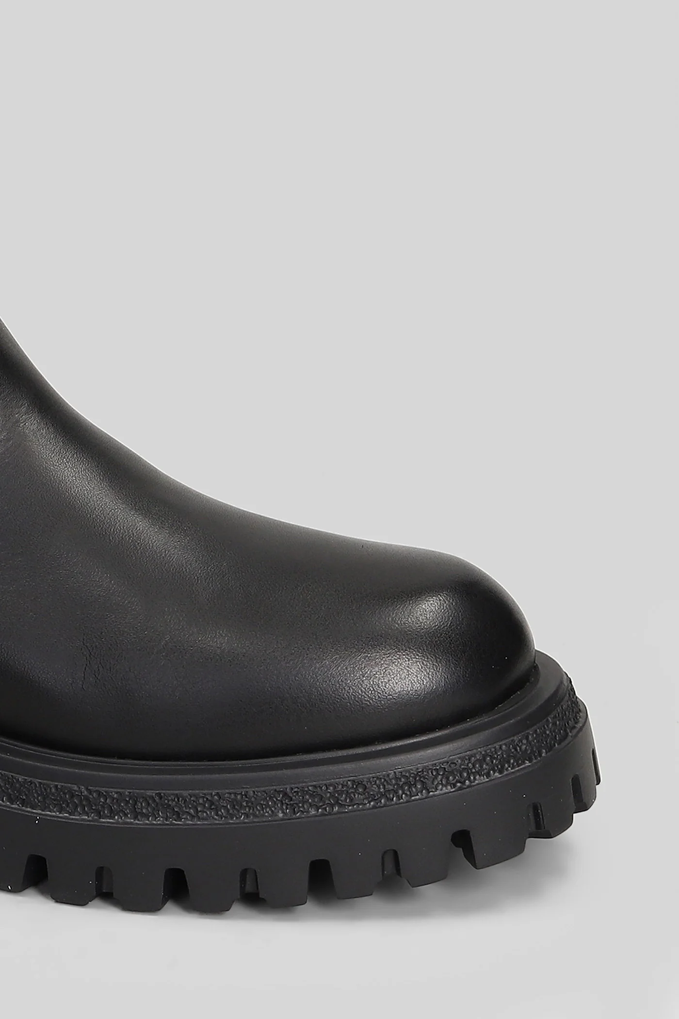 Norvegia low heels Ankle boots in black leather - Image 5