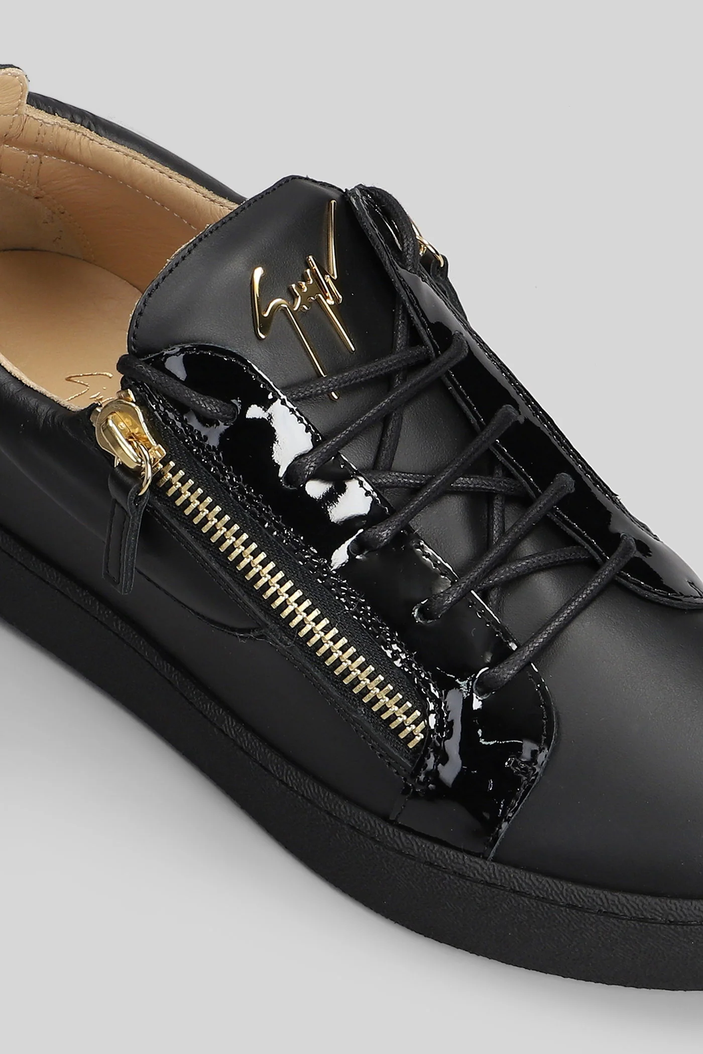 Frankie Sneakers in black leather - Image 5