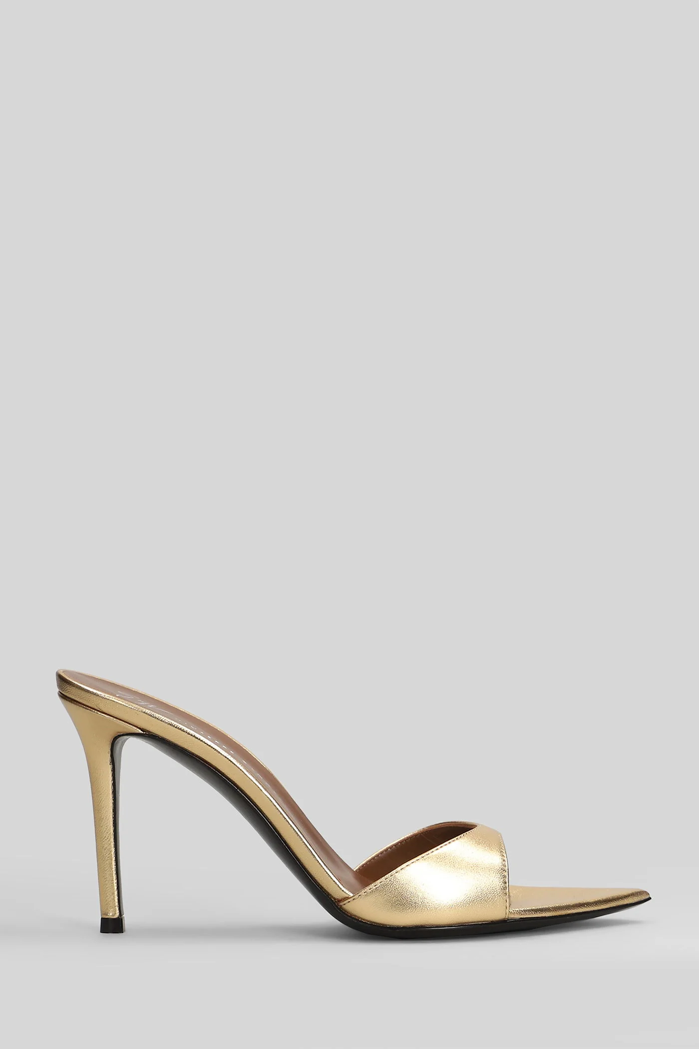 Intriigo Sandals in gold patent leather