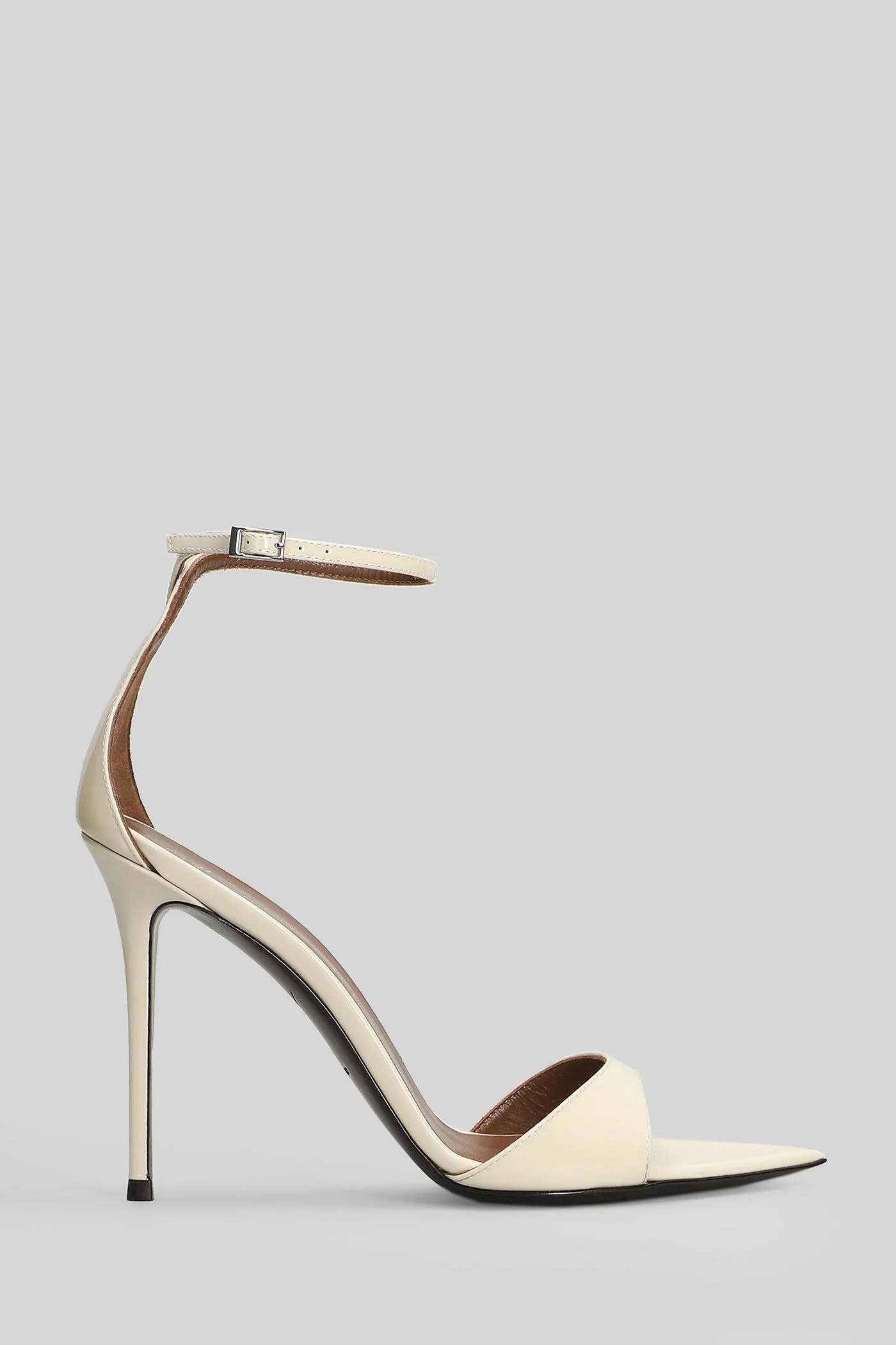 Intriigo strap 105 Sandals in beige patent leather