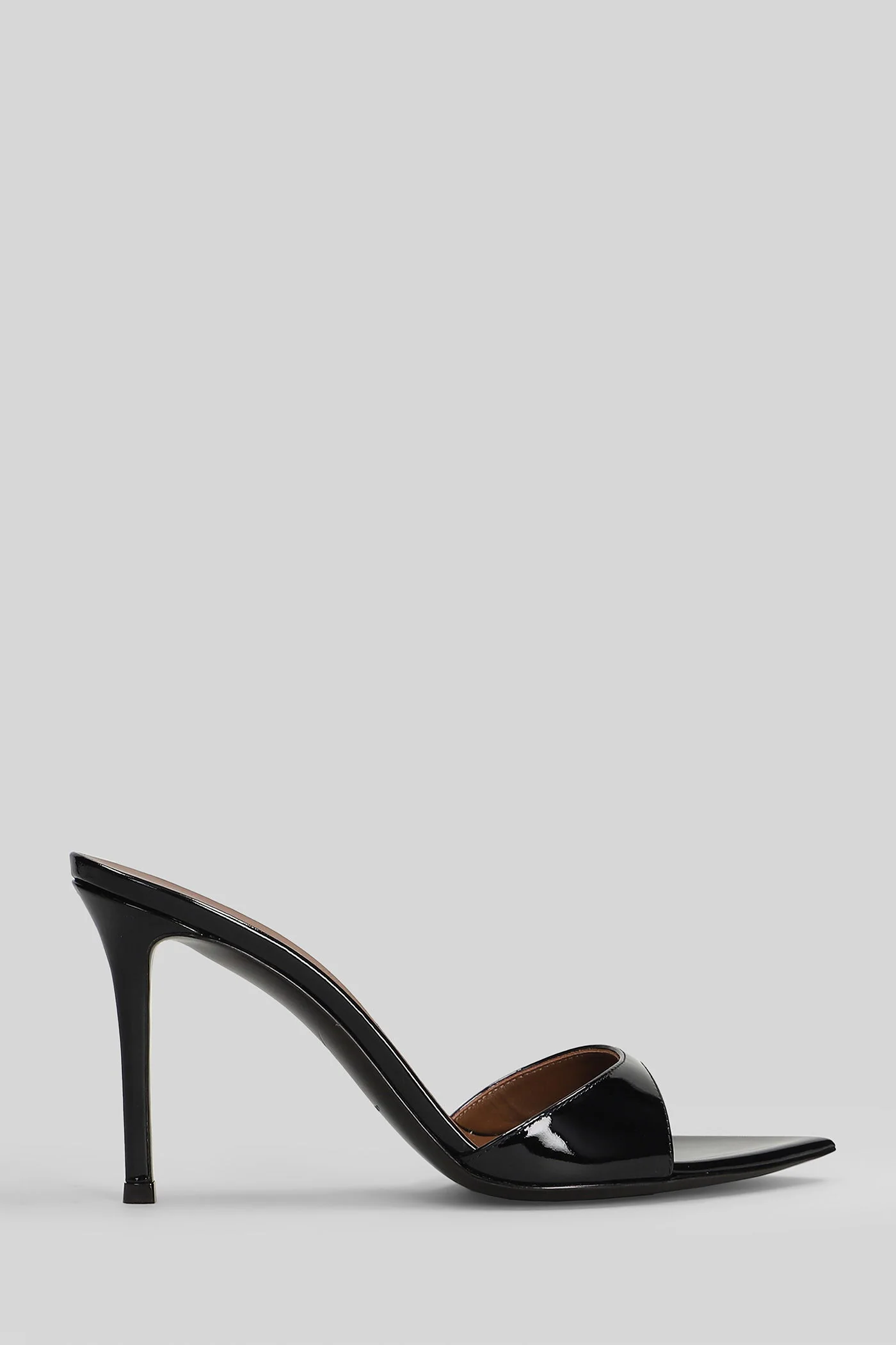 Intriigo strap 90 Sandals in black patent leather