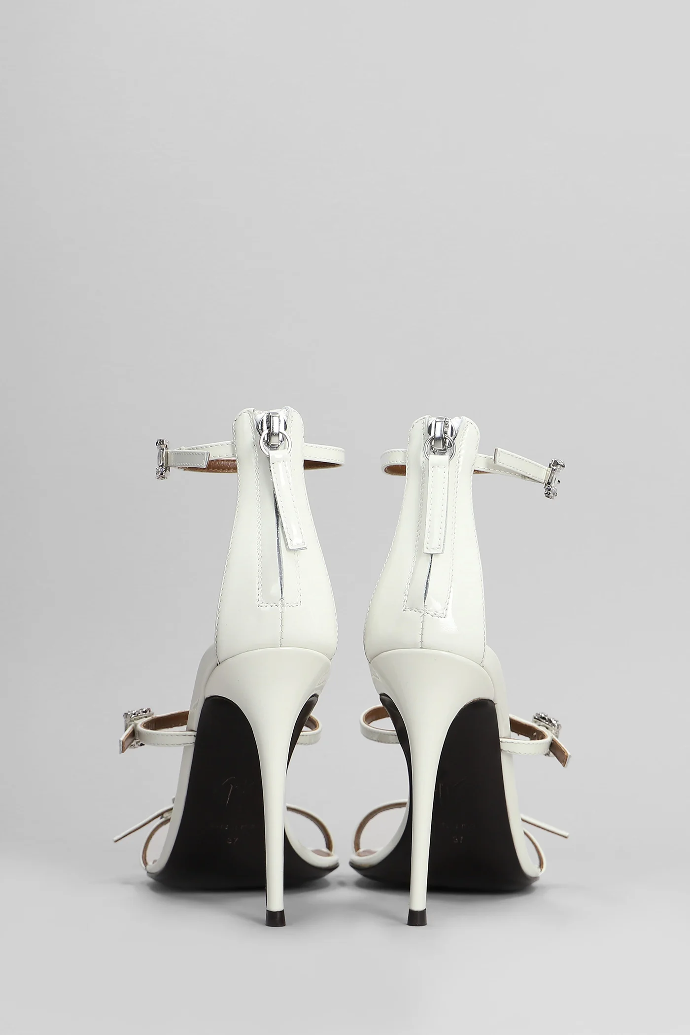 Sandals in white patent leather - Image 4