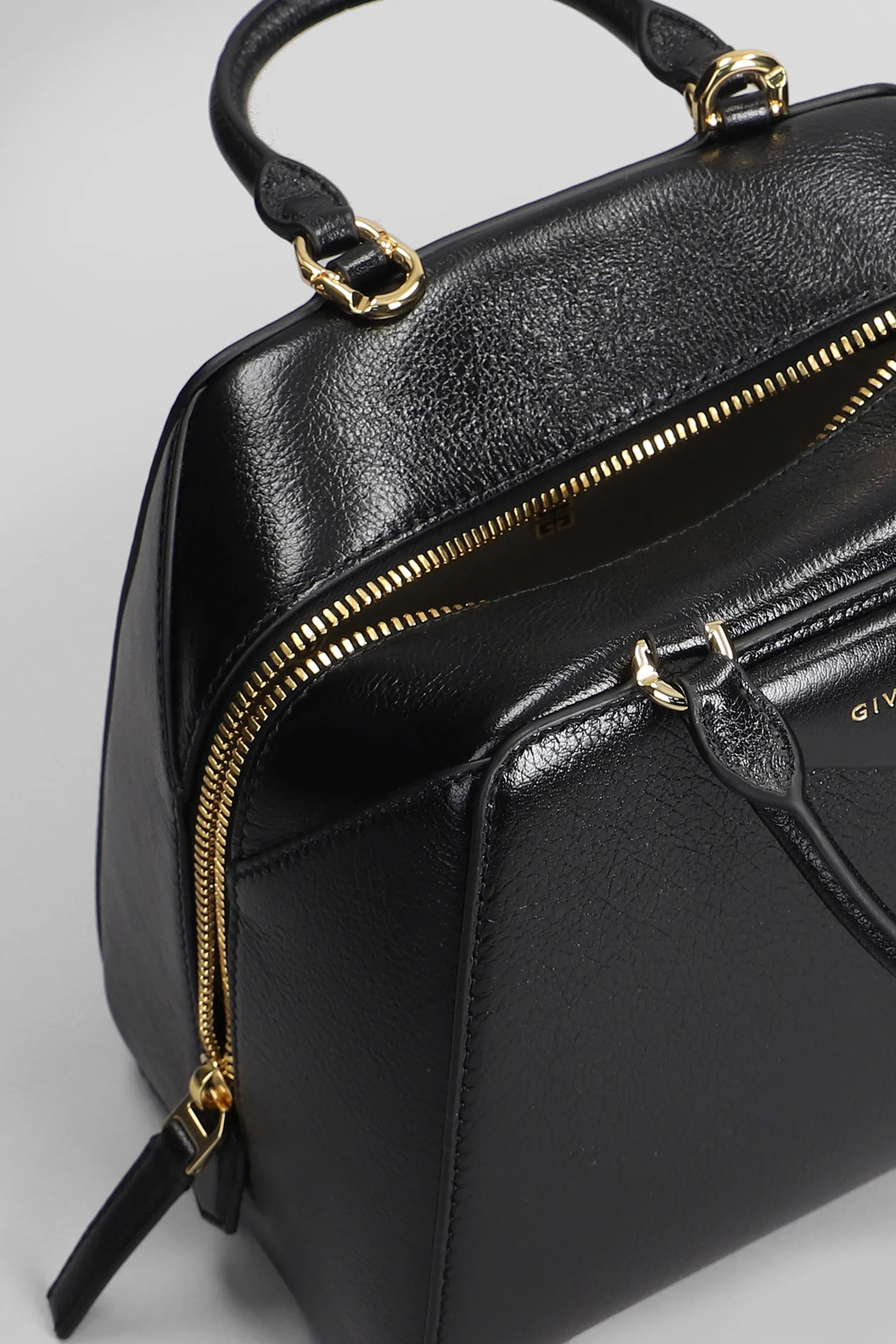Antigona cube mini Hand bag in black leather - Image 4
