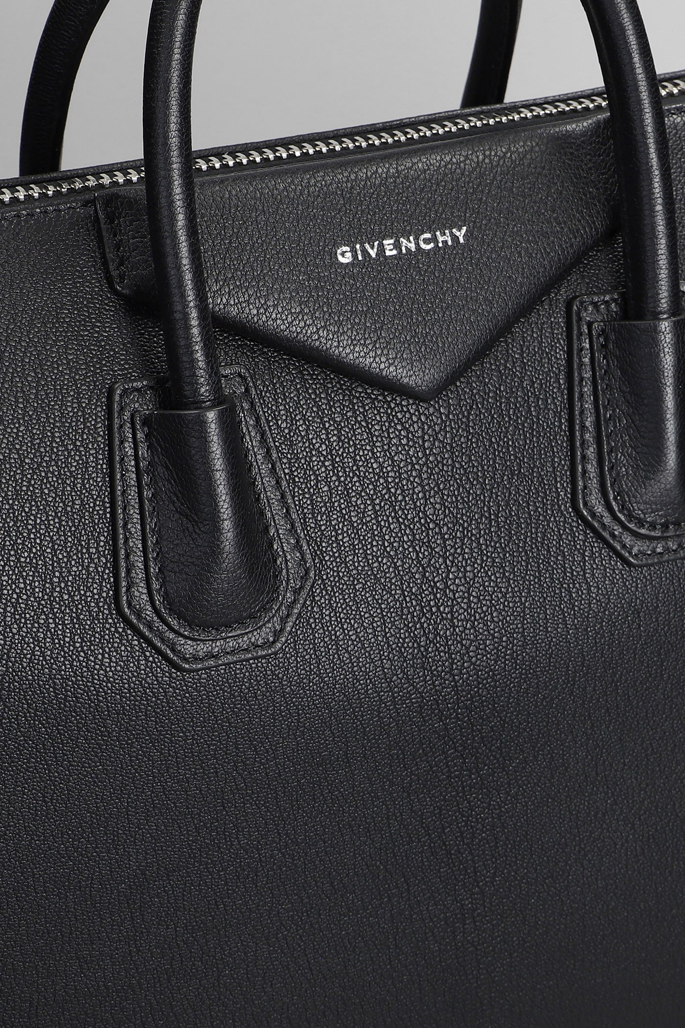 Antigona Hand bag in black leather - Image 4