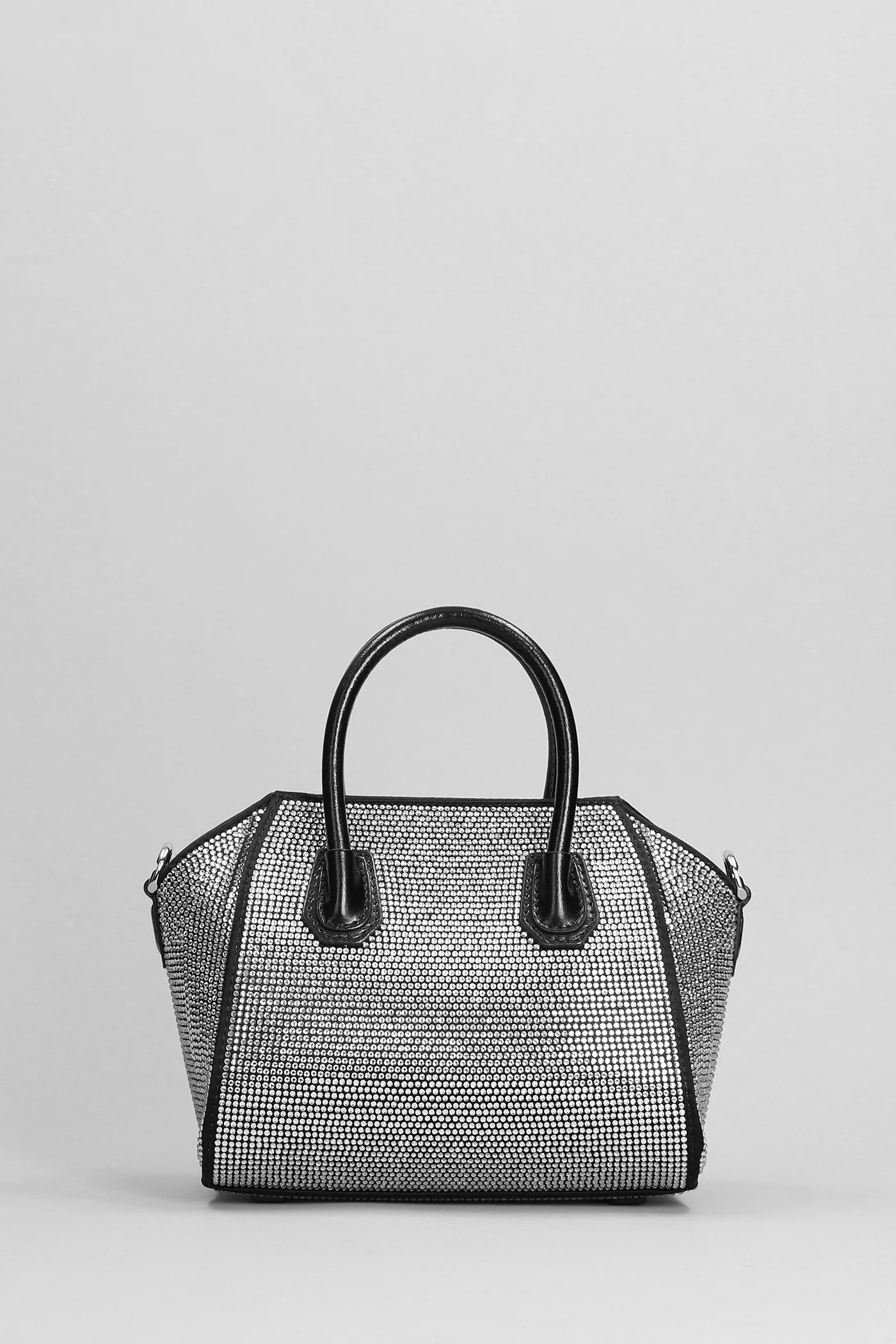 Antigona Shoulder bag in black leather - Image 3