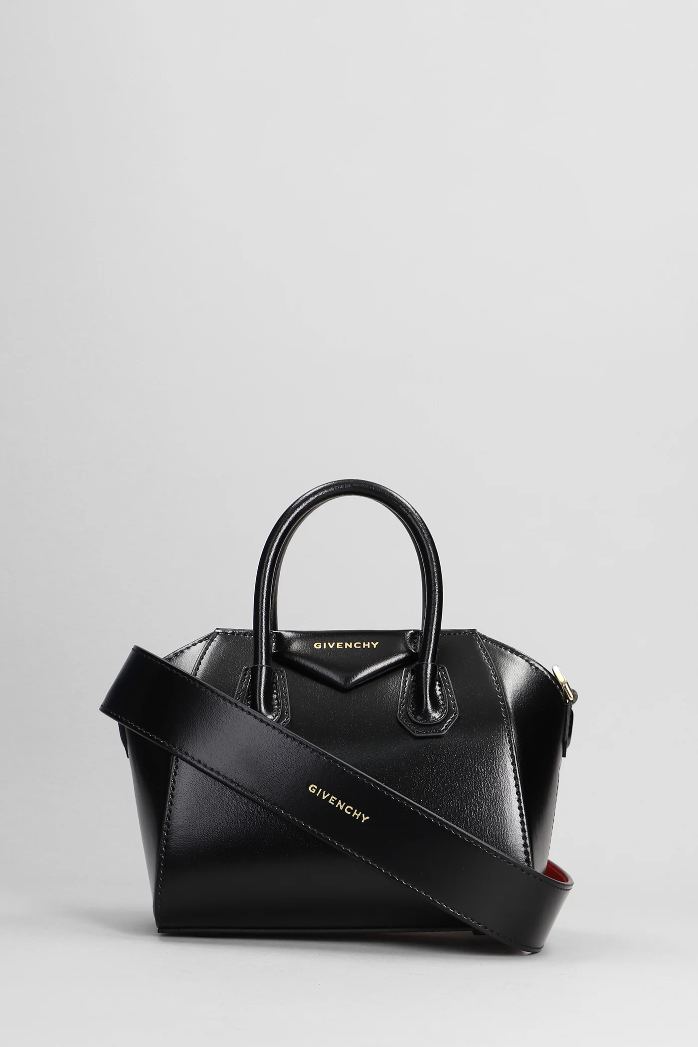 Antigona toy Hand bag in black leather