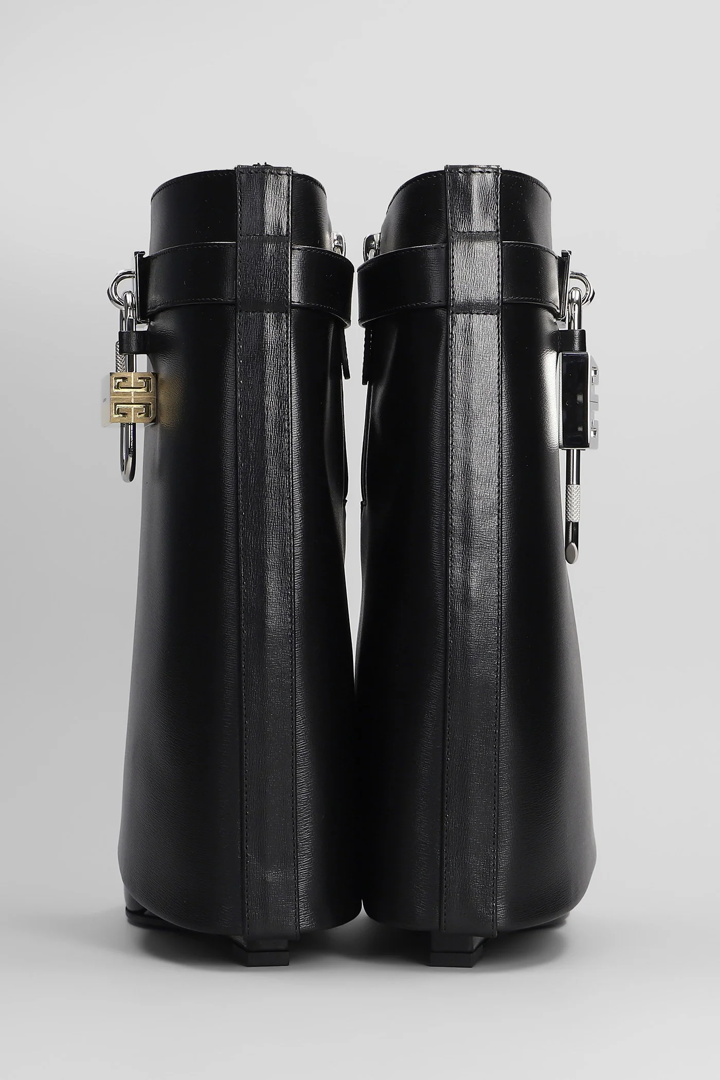 Shark lock ankleboot low heels Ankle boots in black leather - Image 4