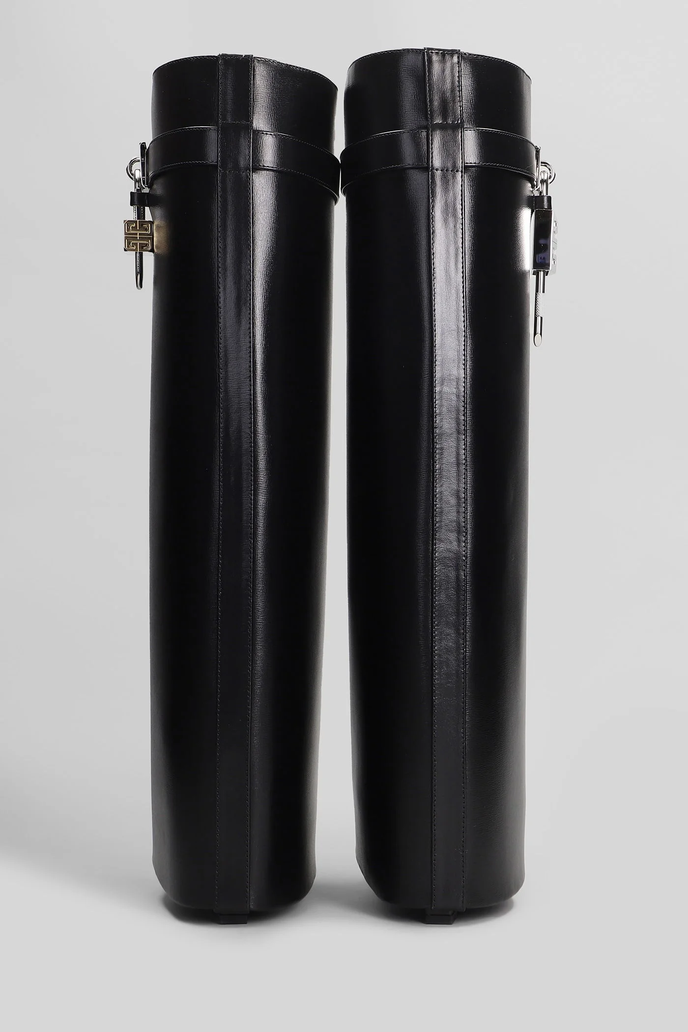 Shark lock boots gamba ampia High heels boots in black leather - Image 4