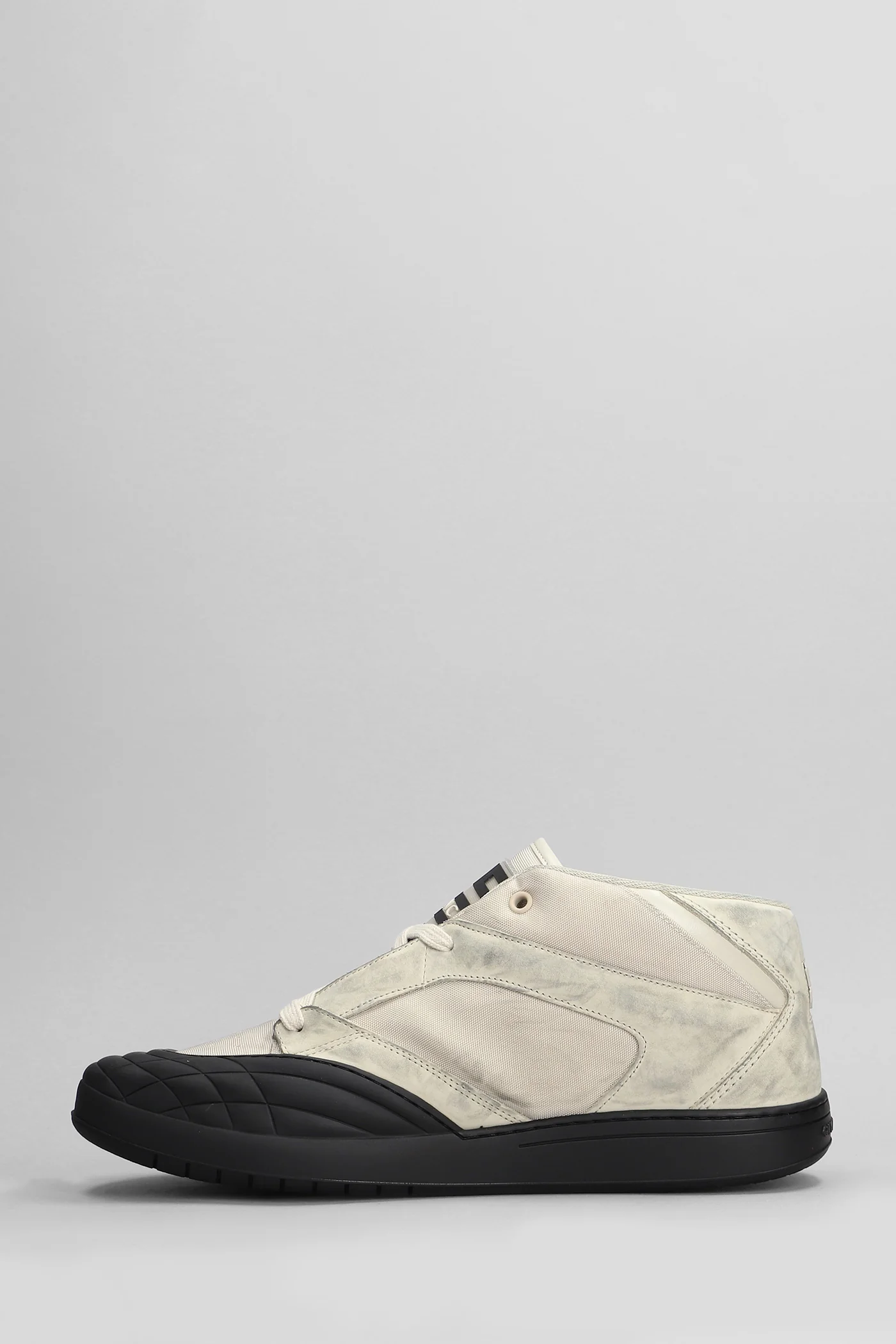 Sneakers in beige leather - Image 13