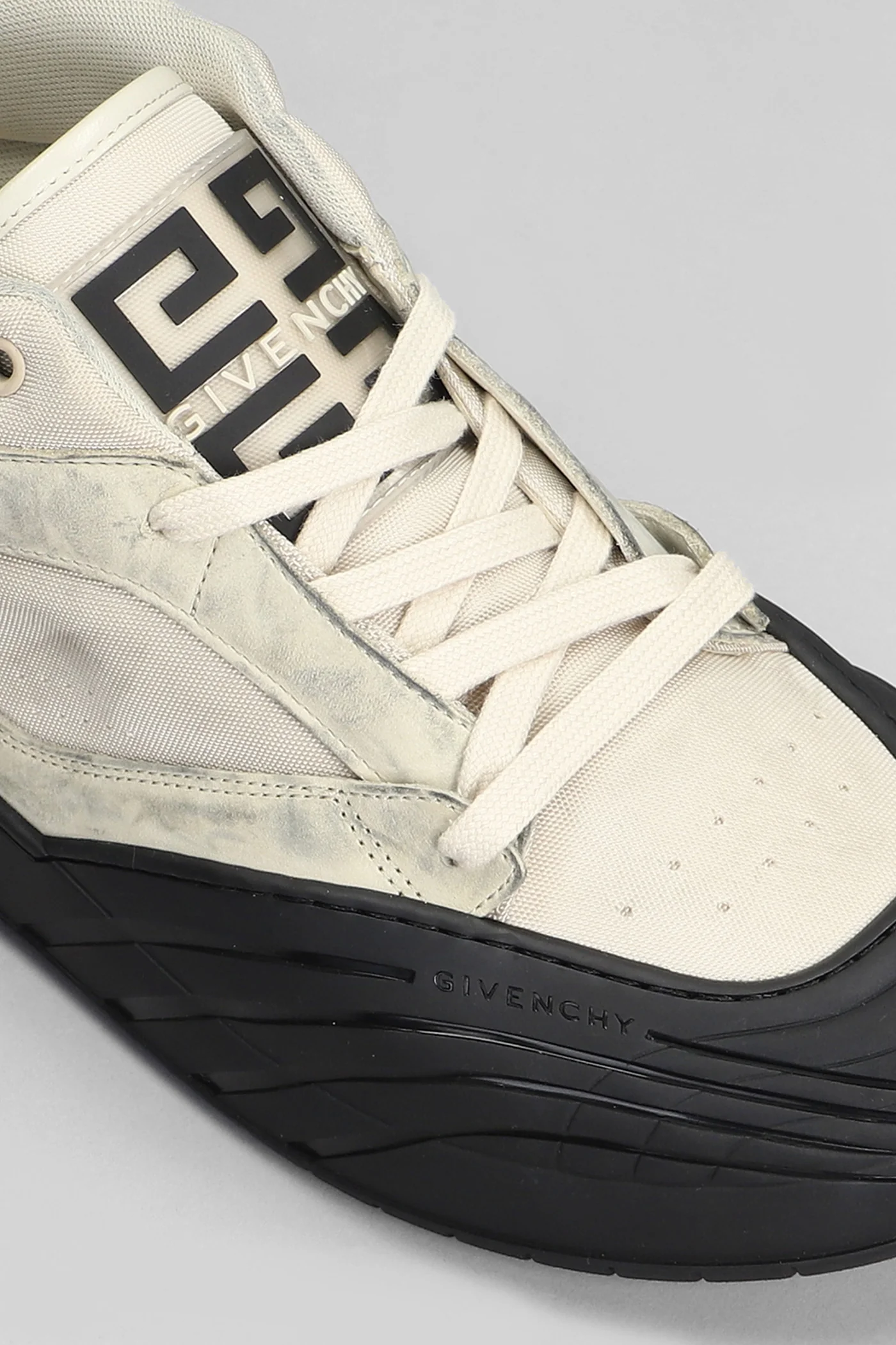 Sneakers in beige leather - Image 5