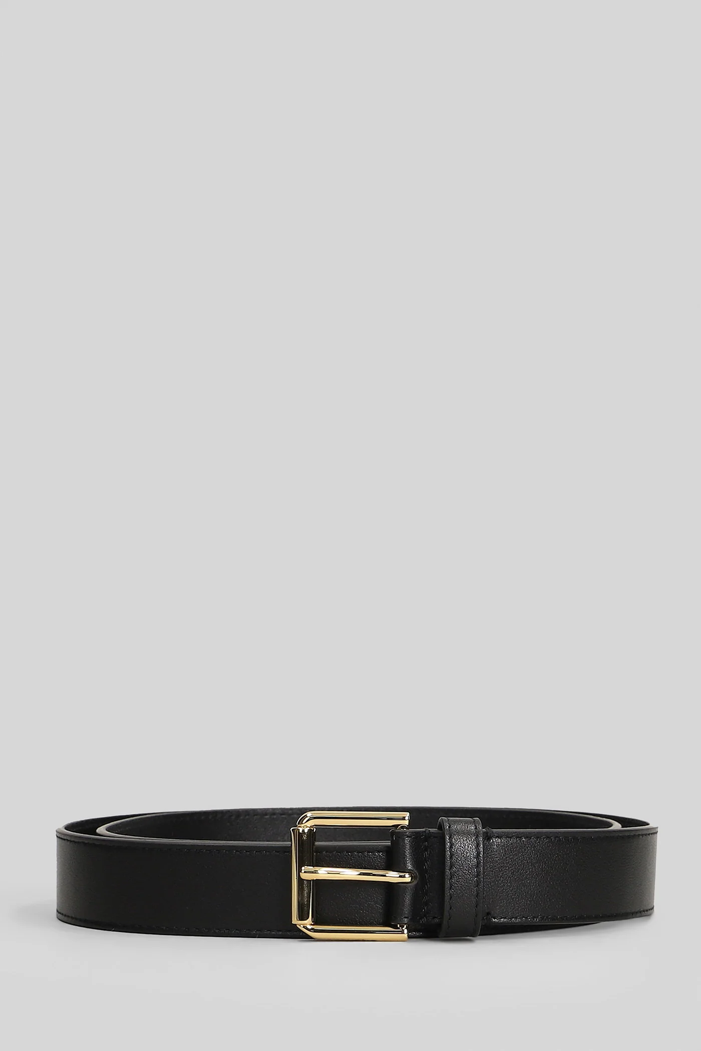 Voyou Belts in black leather