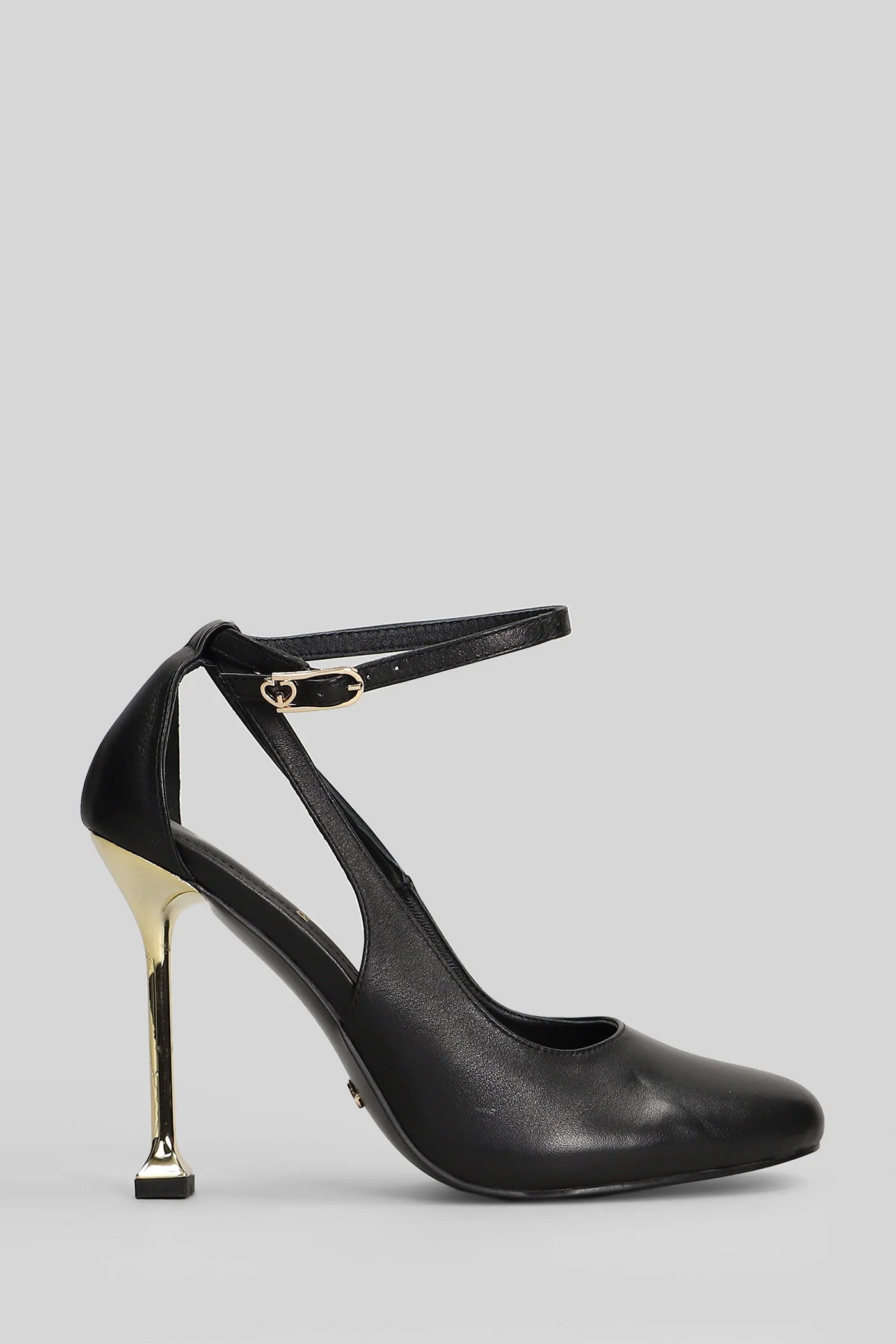 Falaf Pumps in black leather