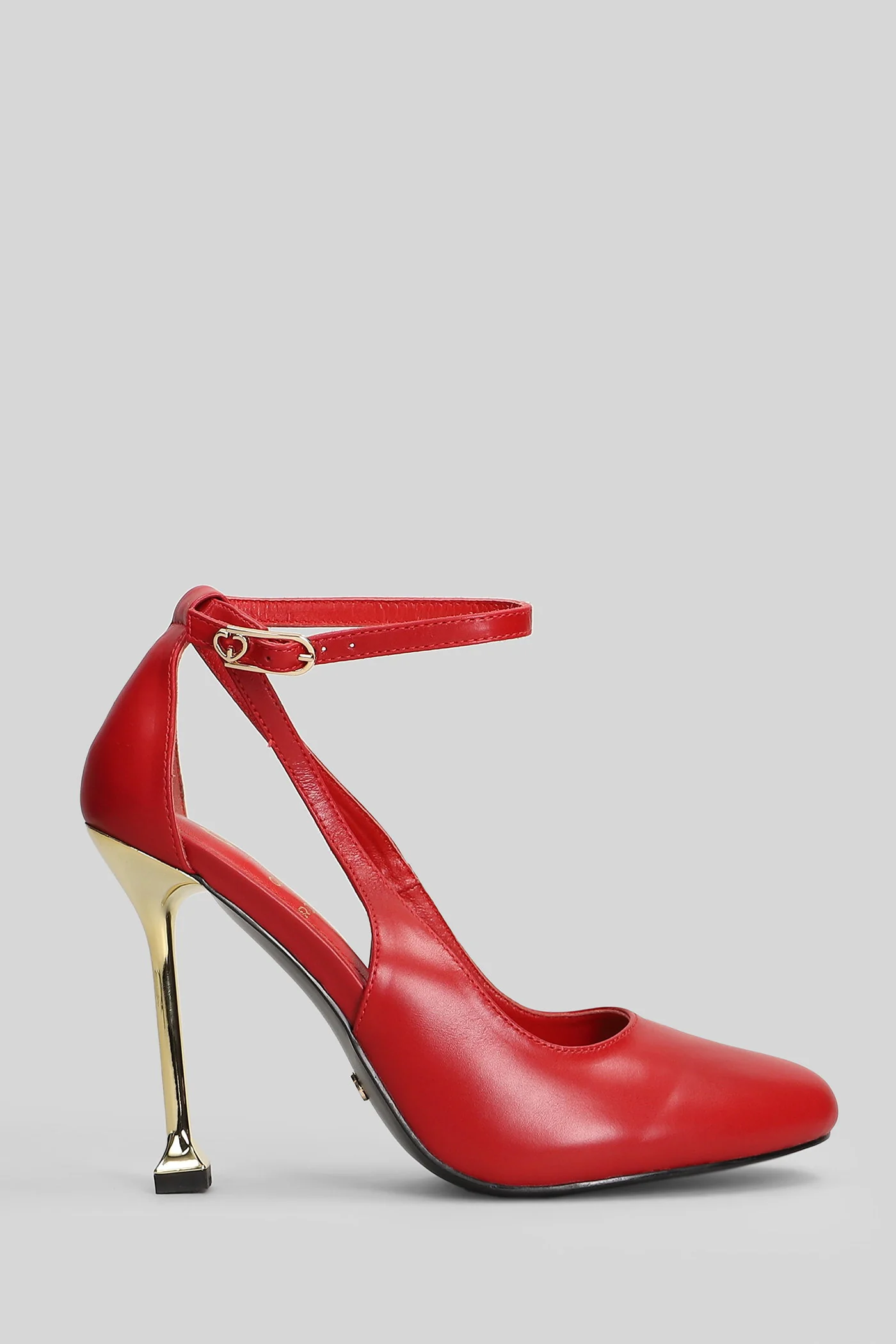 Falaf Pumps in red leather