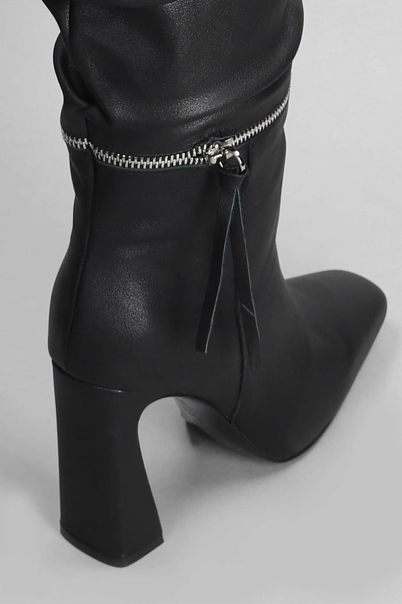Hoki High heels boots in black leather - Image 5