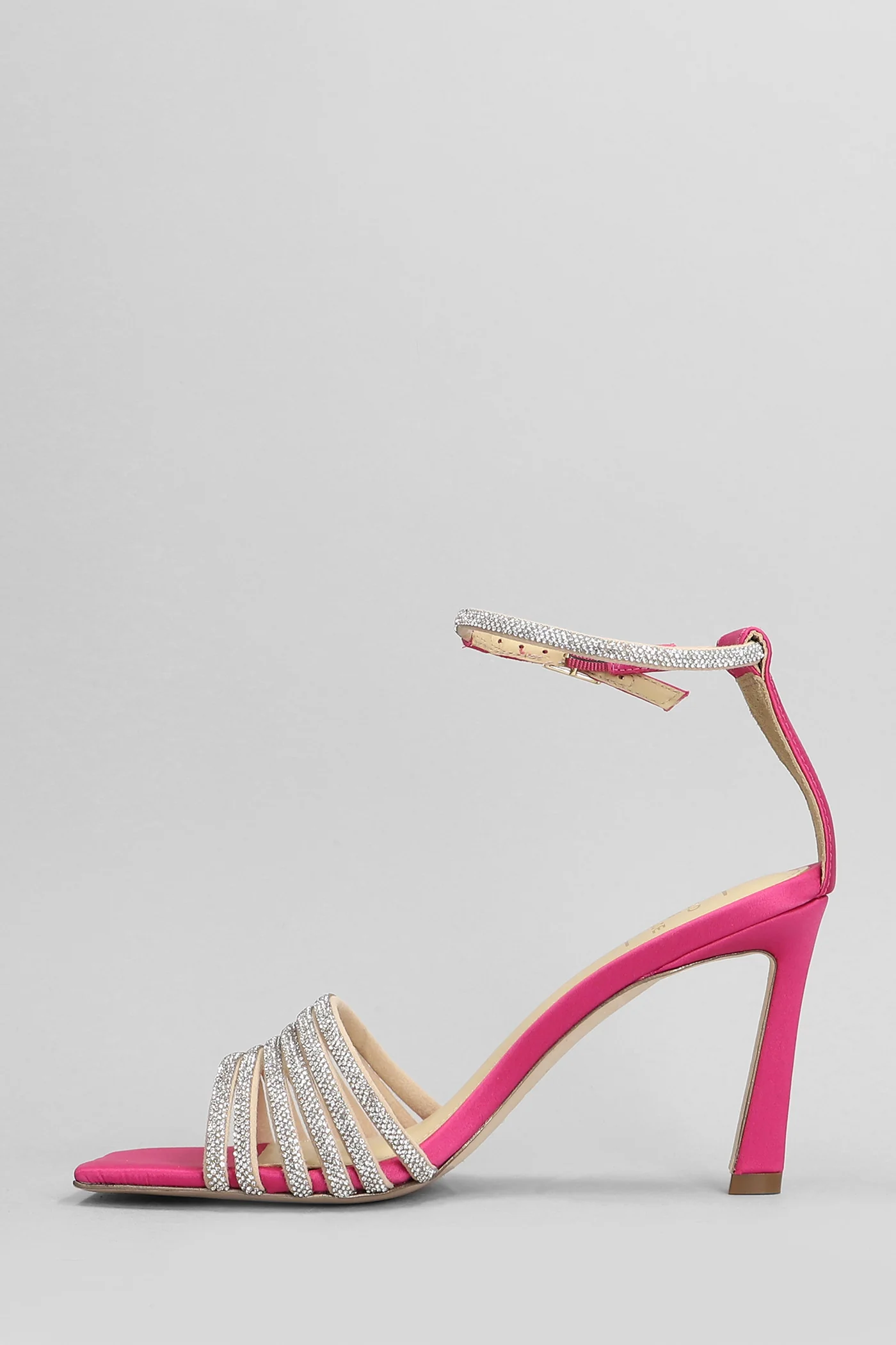 Vuni Sandals in fuxia satin - Image 3