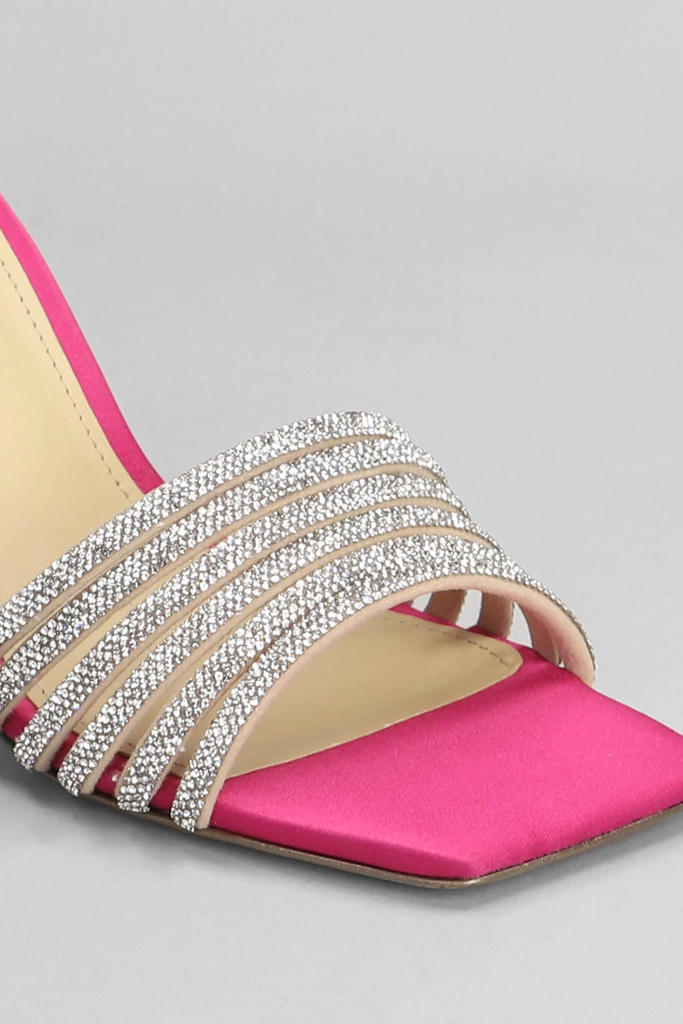 Vuni Sandals in fuxia satin - Image 5